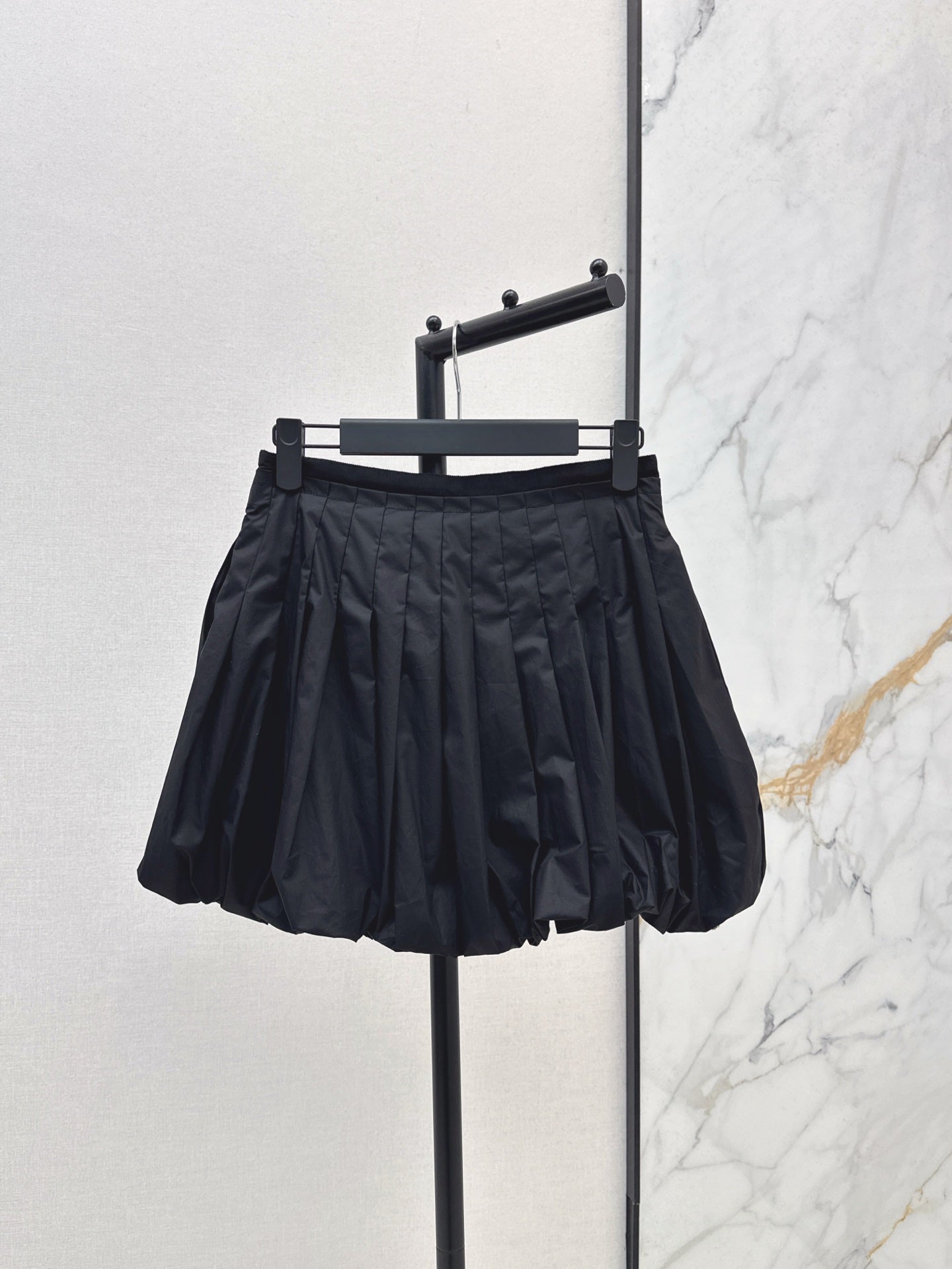 CD 25SS pleated skirt