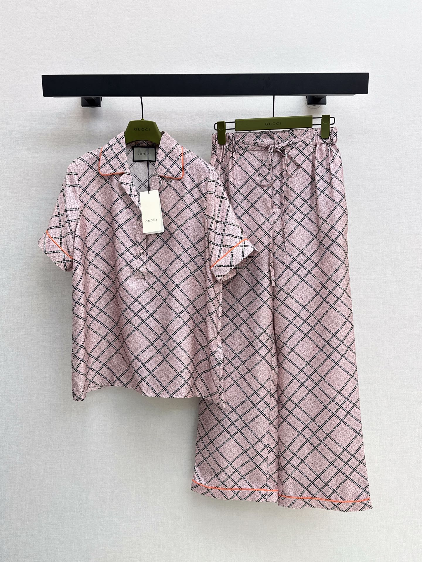 Guc 25ss silk shirt