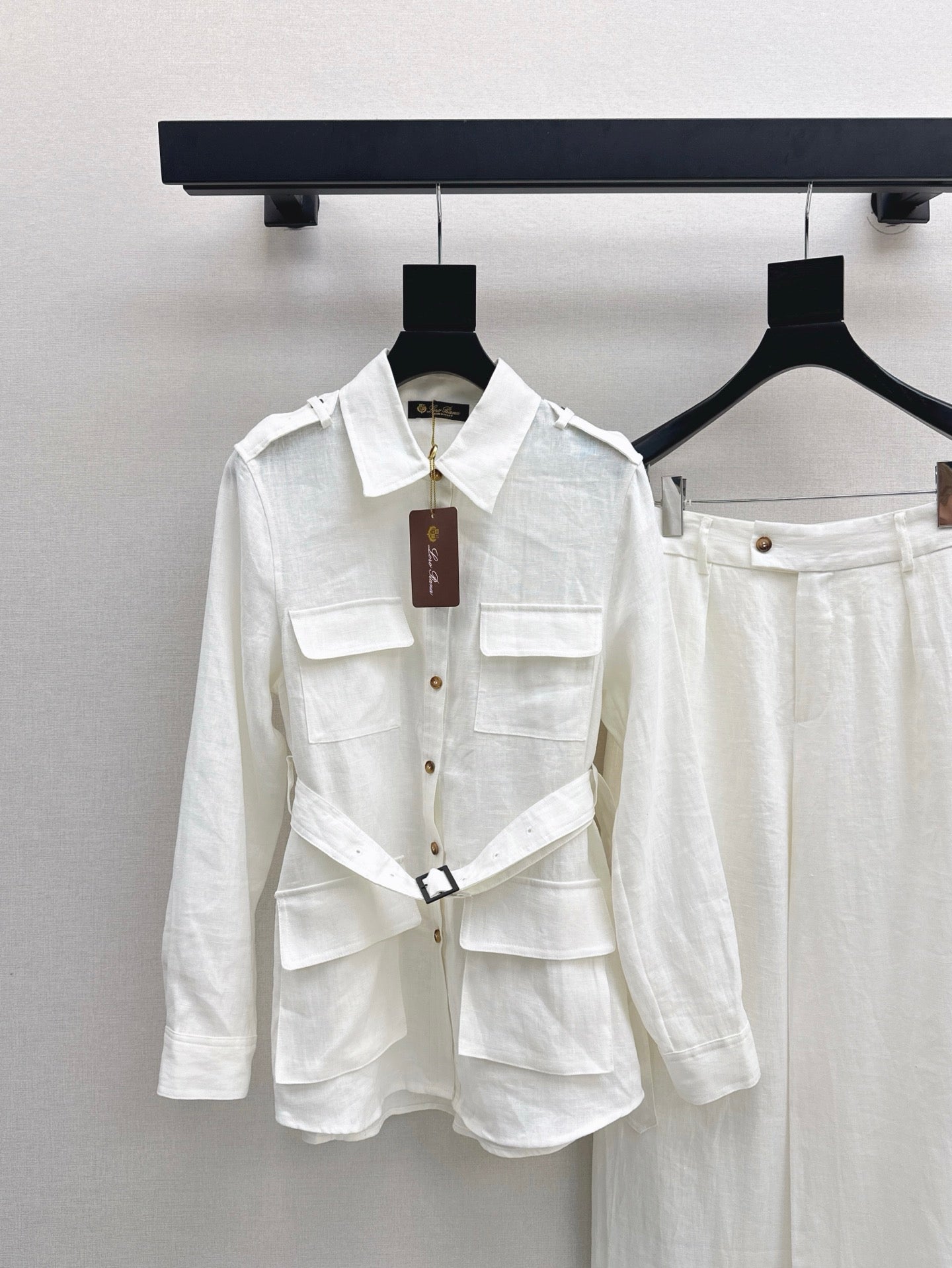 Lo 25ss linen suit