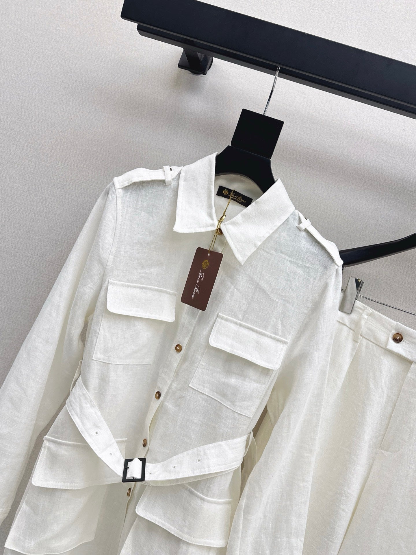Lo 25ss linen suit