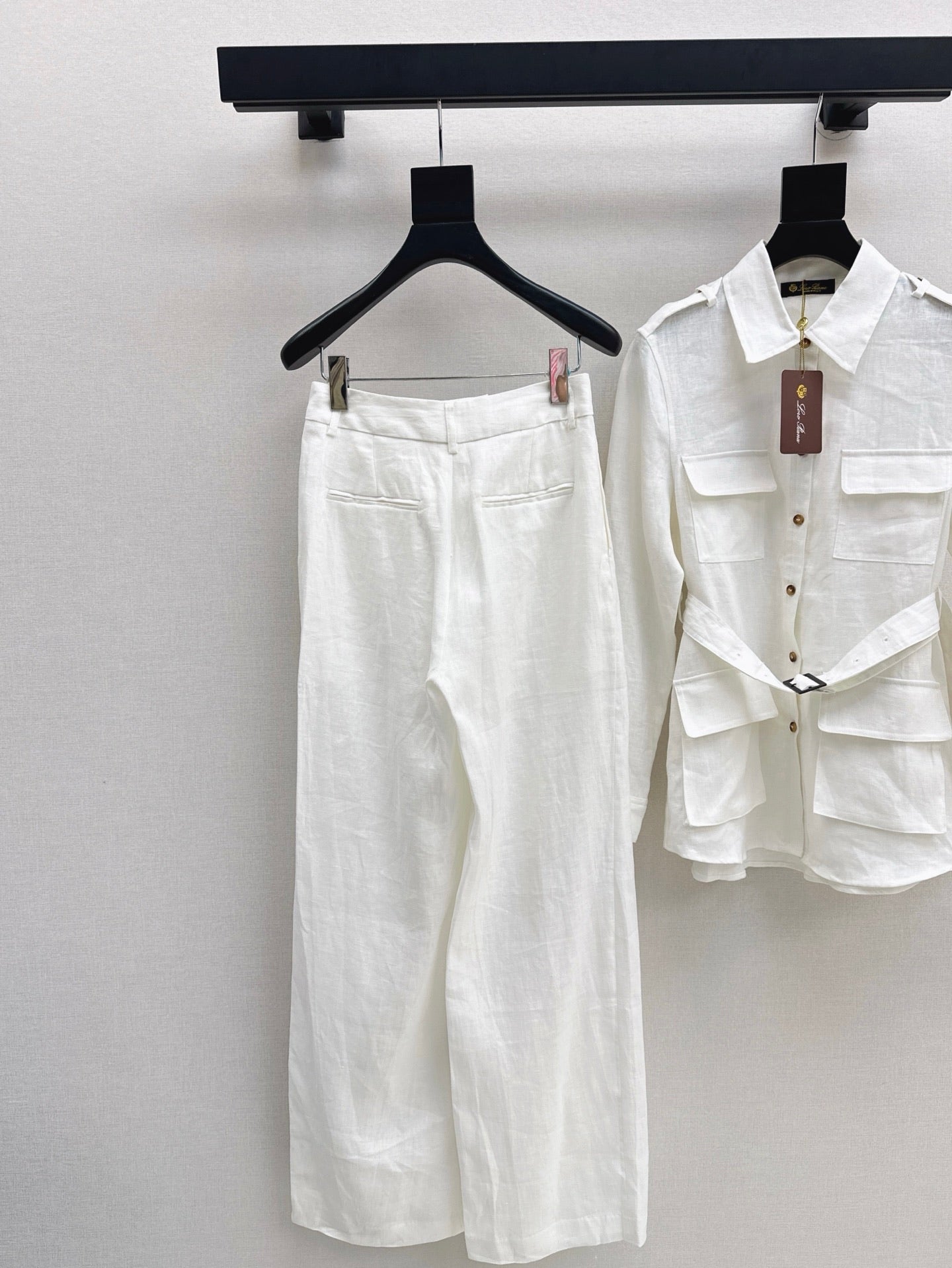 Lo 25ss linen suit
