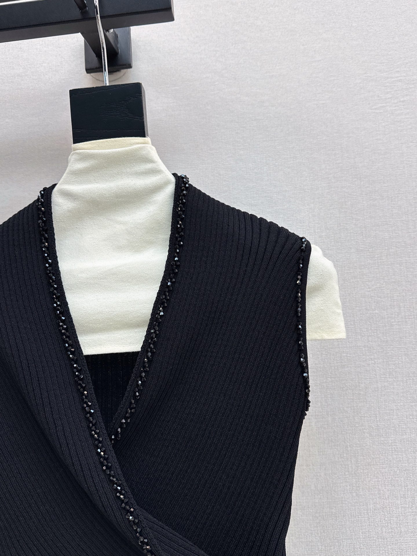 CD 25ss V-neck knit shirt
