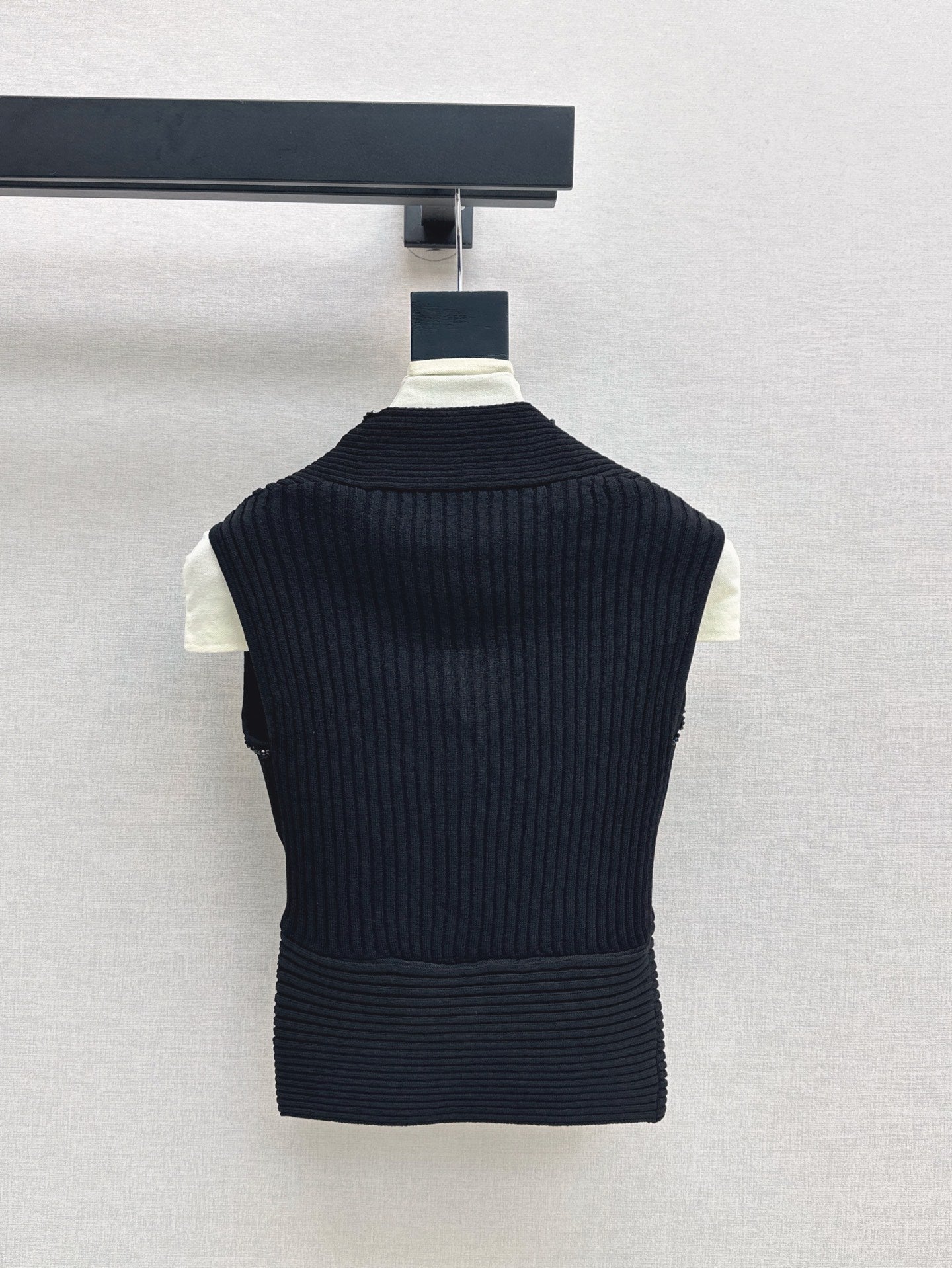 CD 25ss V-neck knit shirt