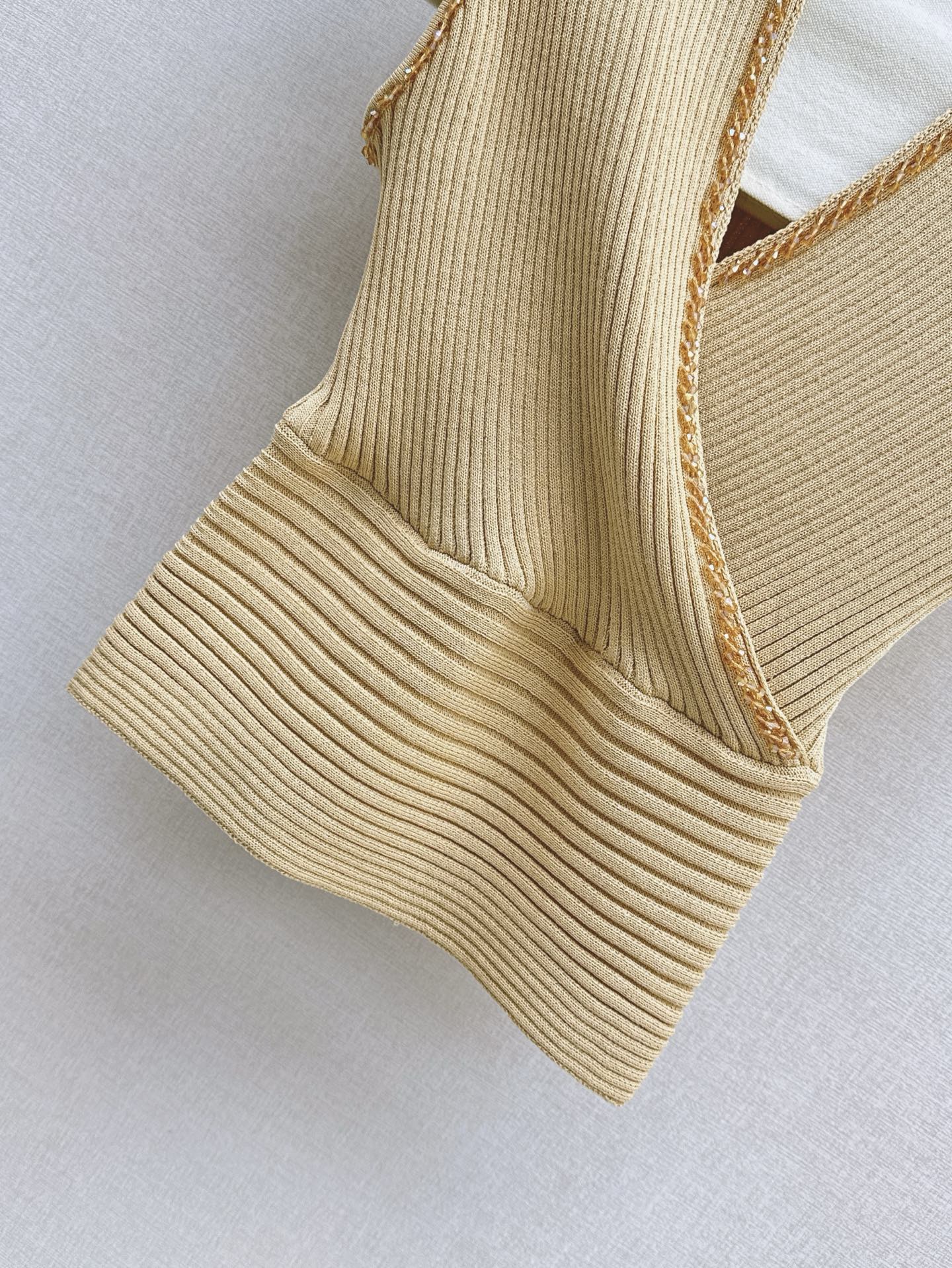 CD 25ss V-neck knit shirt