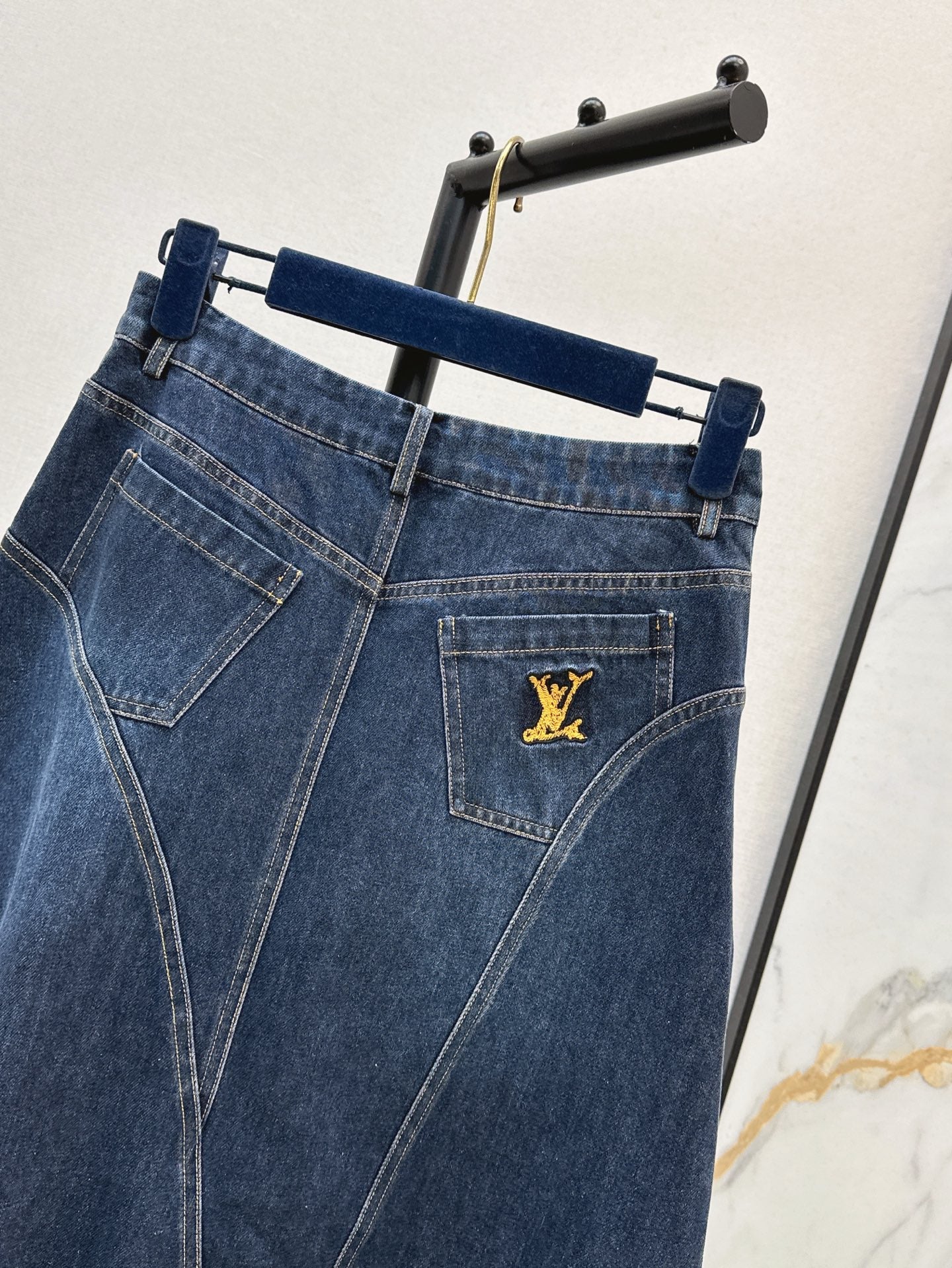 Lou 25ss denim skirt