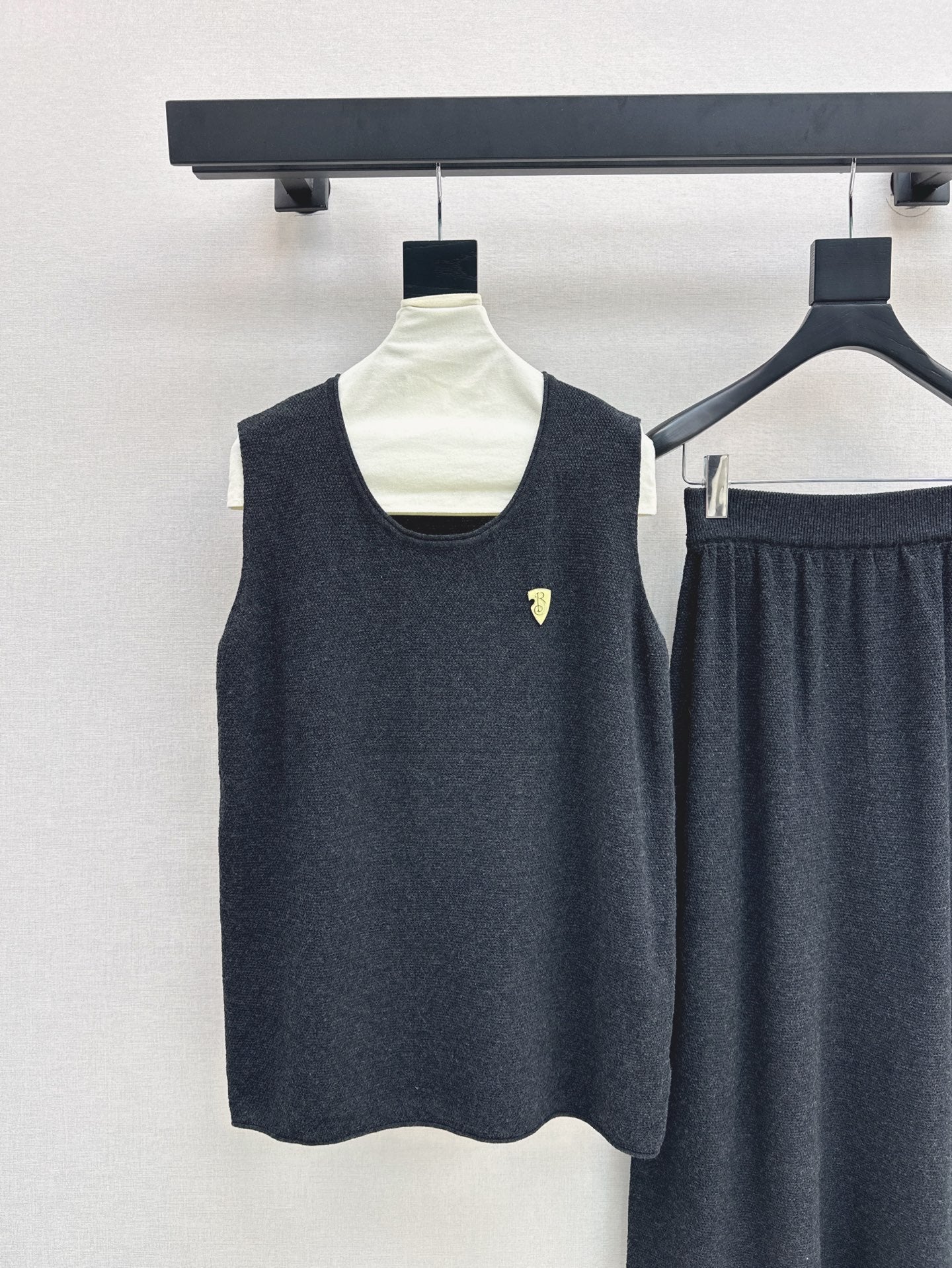 Bur 25ss knit suit