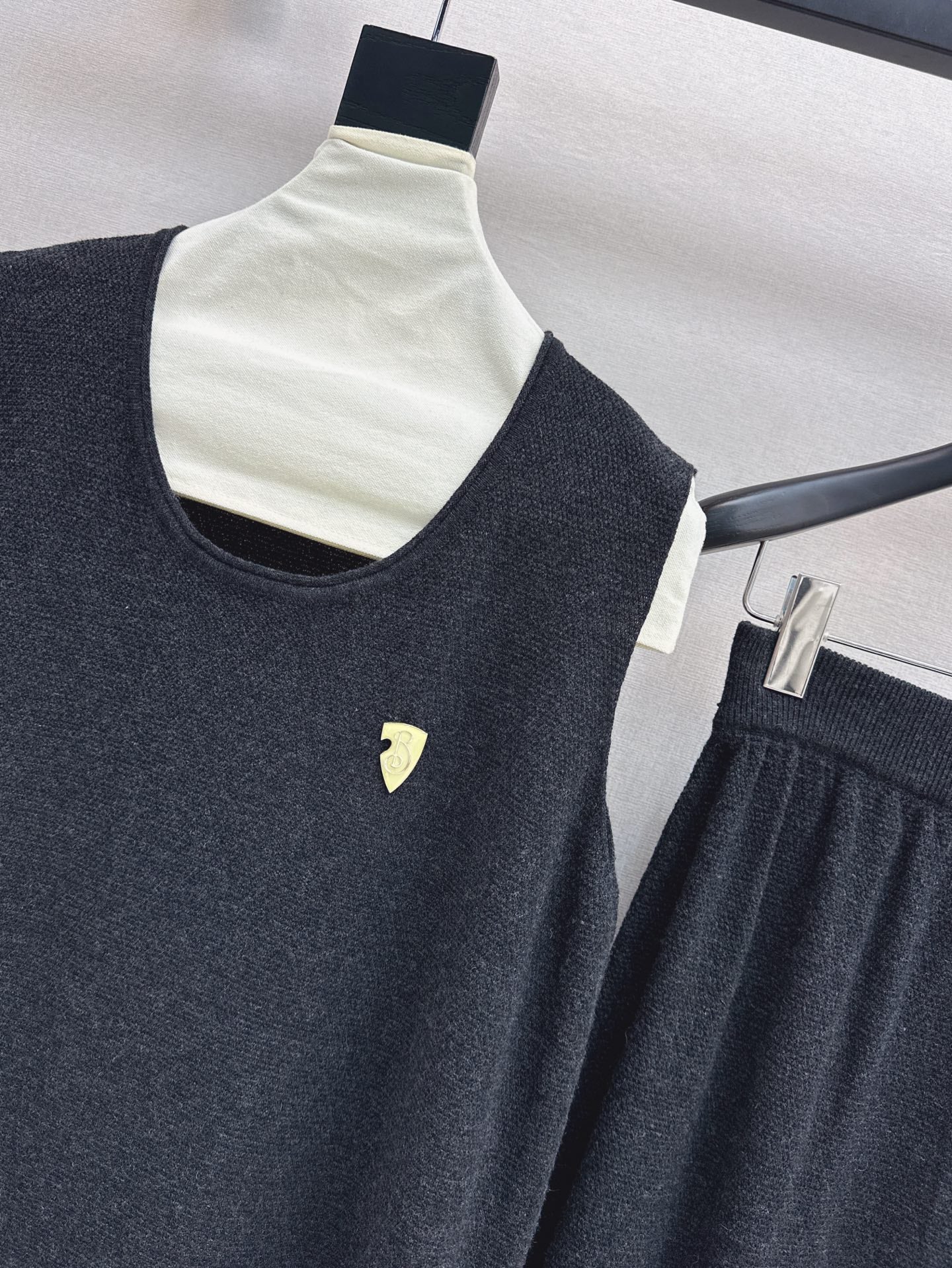 Bur 25ss knit suit