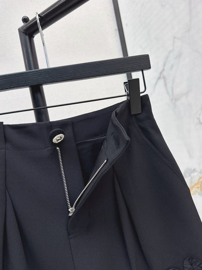 Val 25ss ruffle shorts