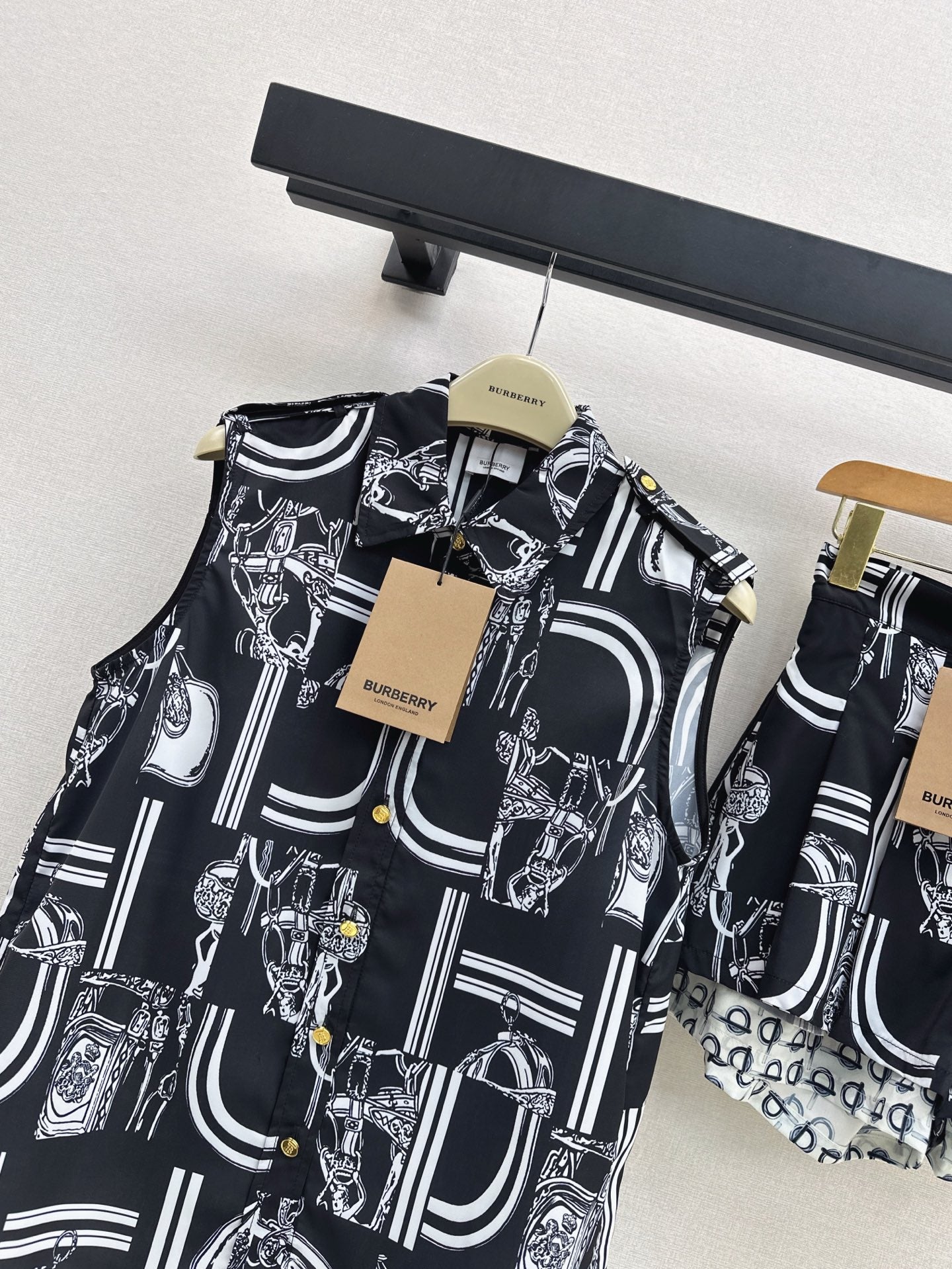 Bur 25ss print vest