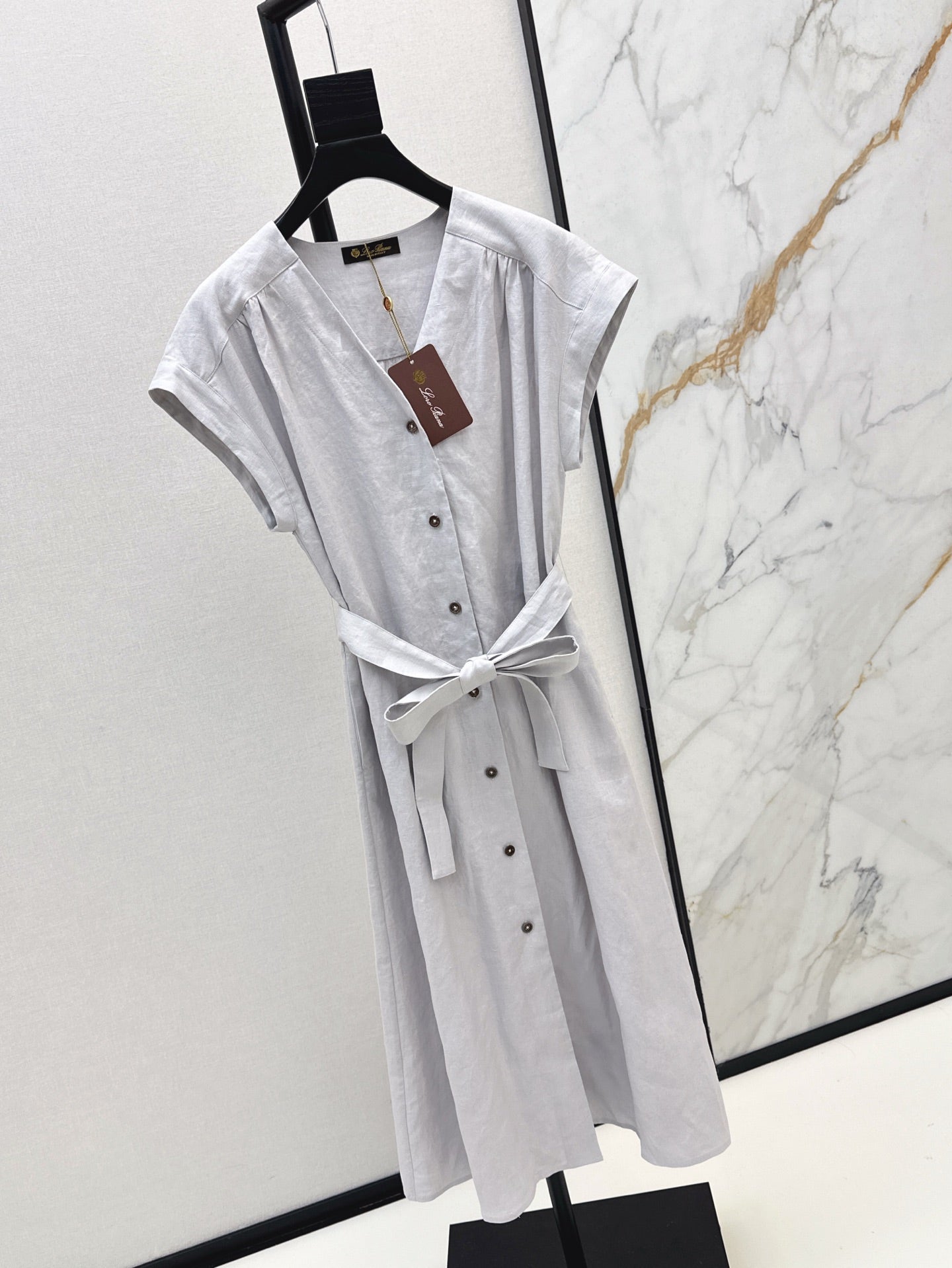 Loro 25ss sleeveless linen dress