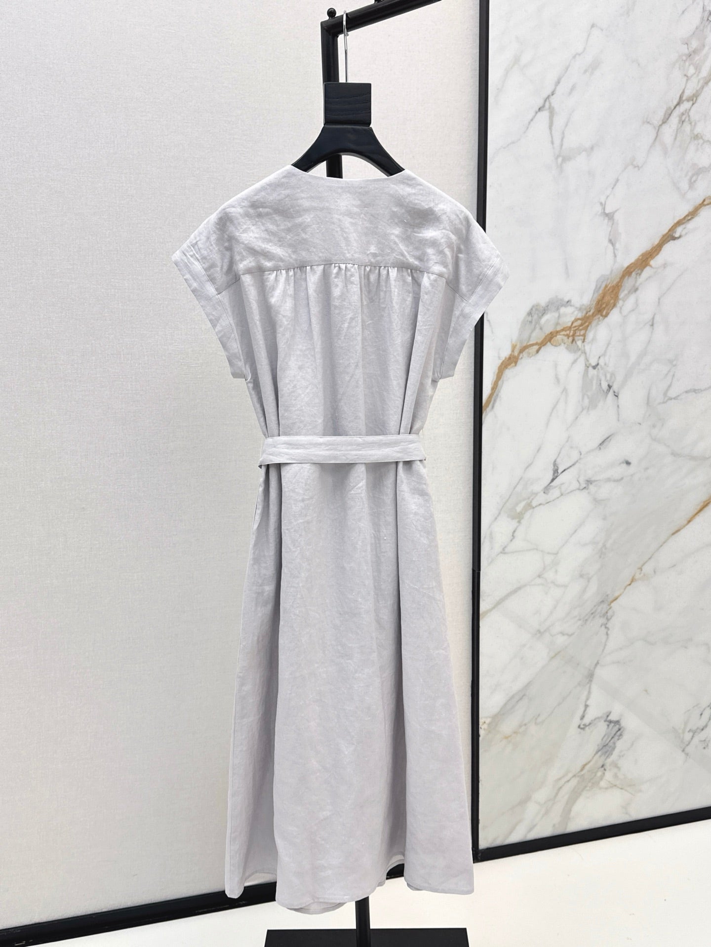 Loro 25ss sleeveless linen dress