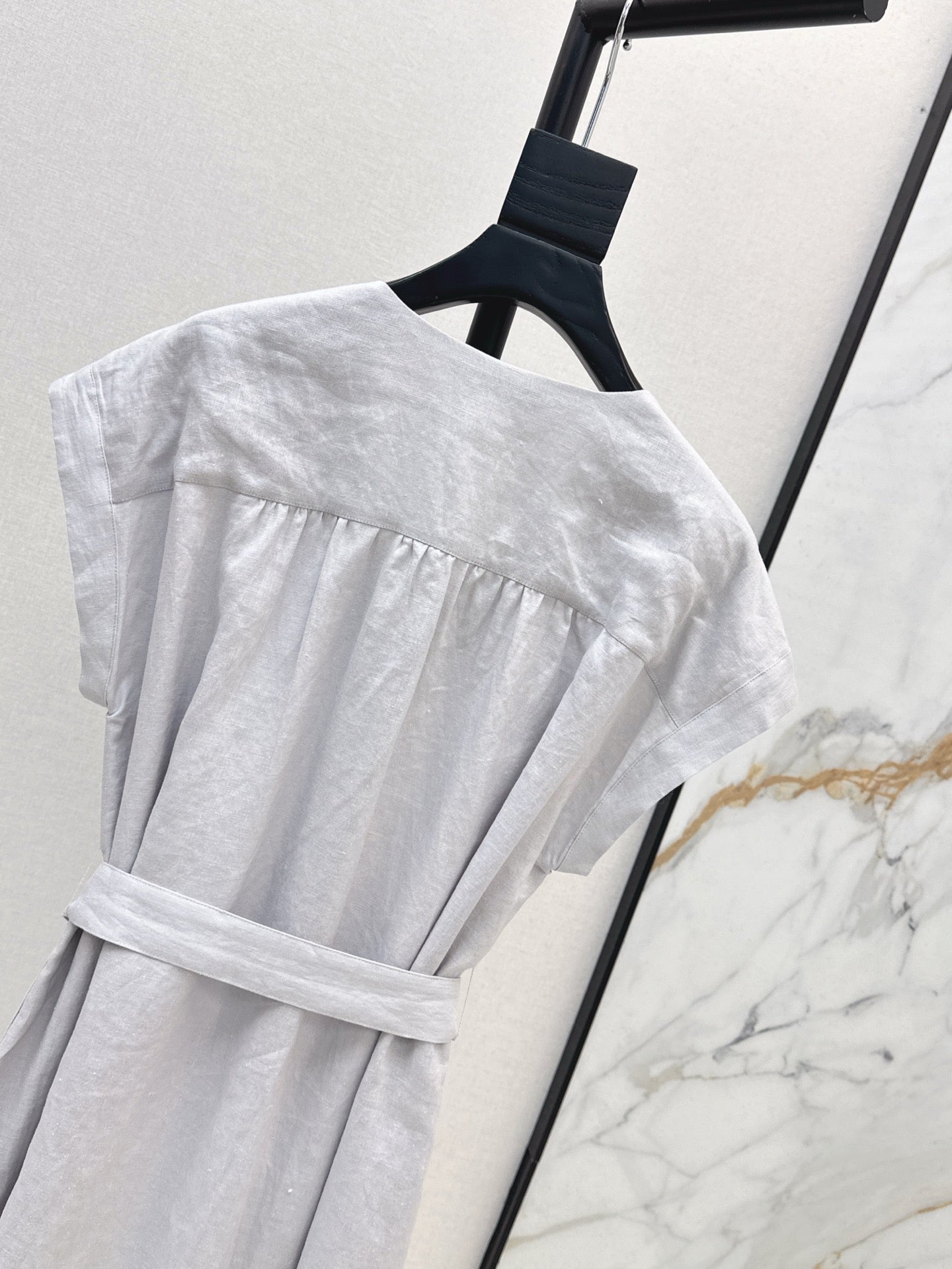 Loro 25ss sleeveless linen dress