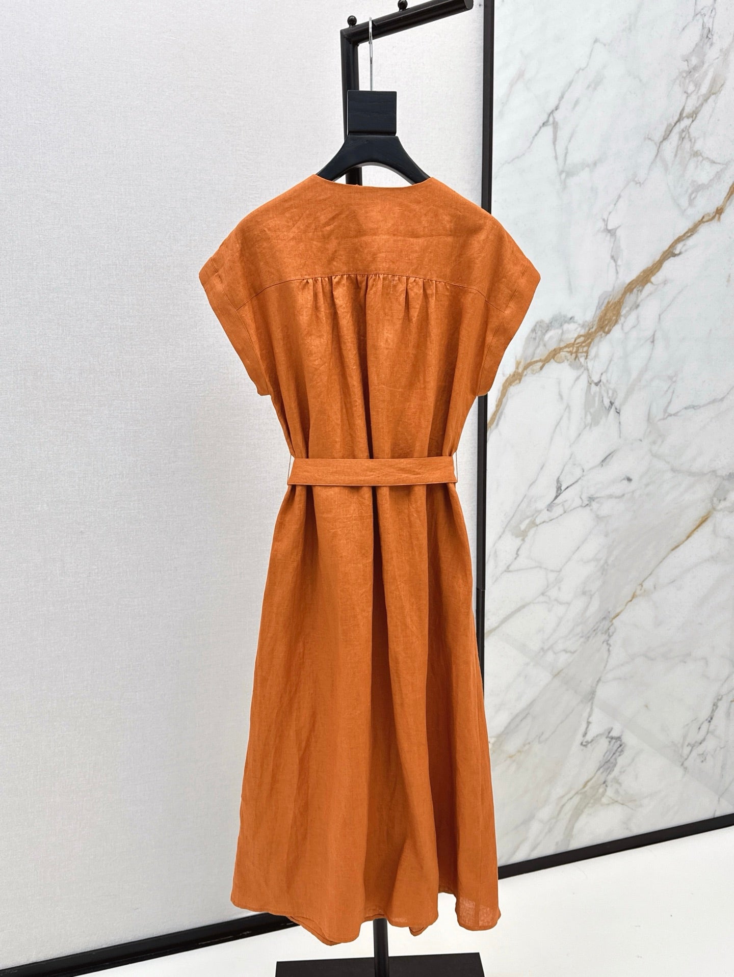Loro 25ss sleeveless linen dress