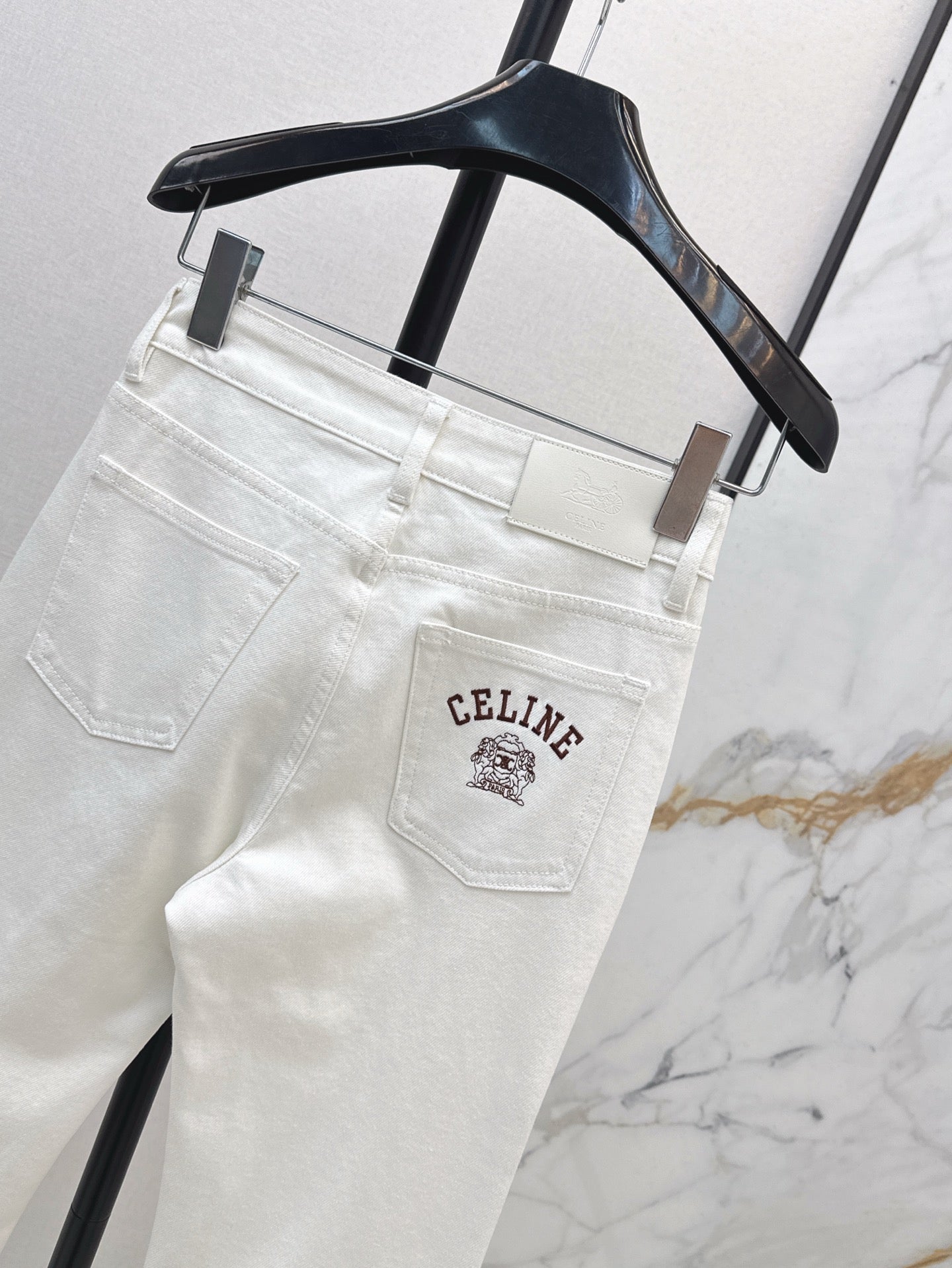 Celin 25ss straight jeans