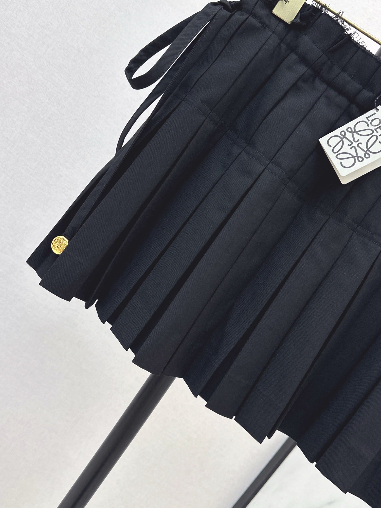 Loe 25ss pleated skirt