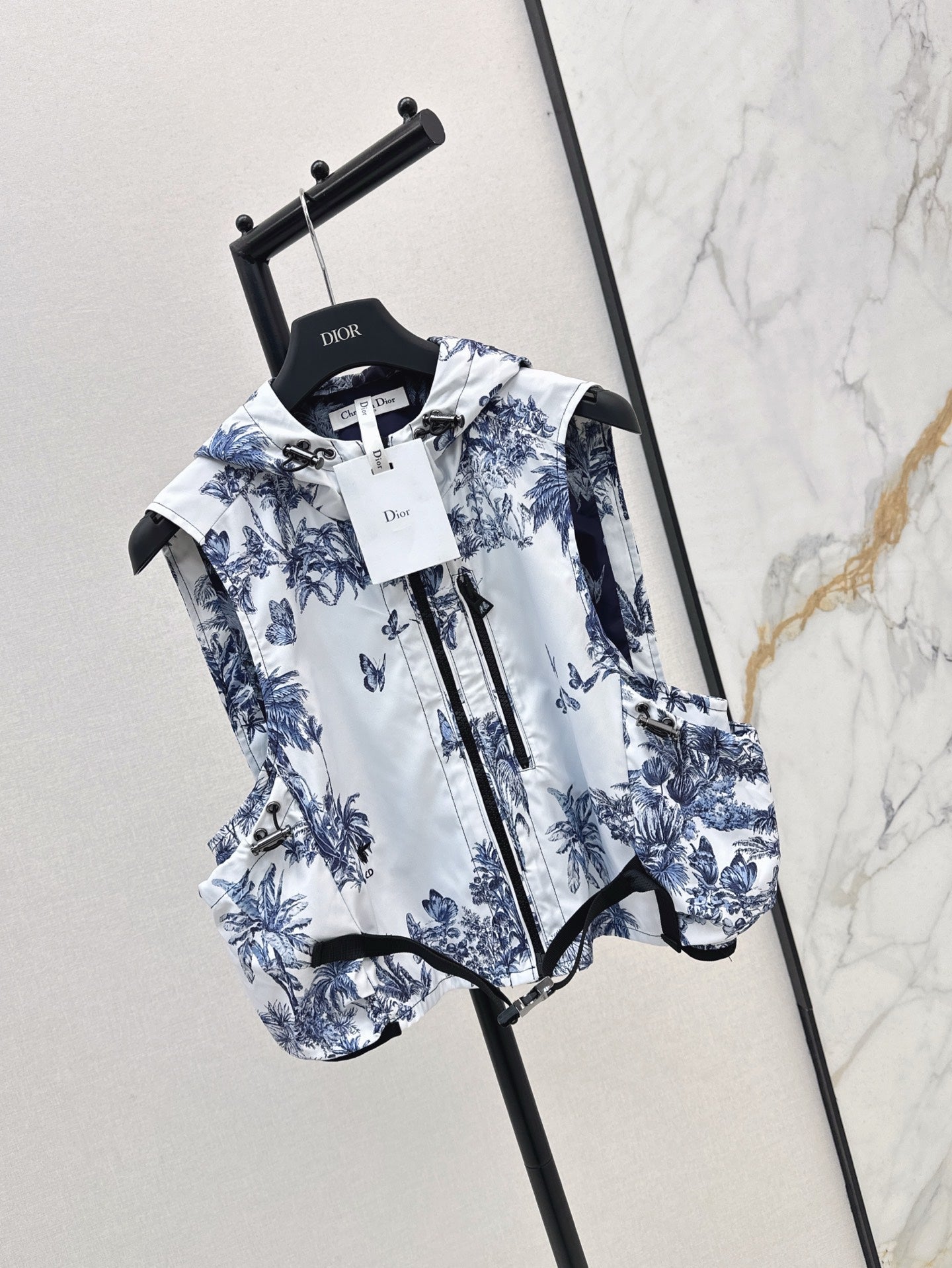 CD 25ss print hooded vest