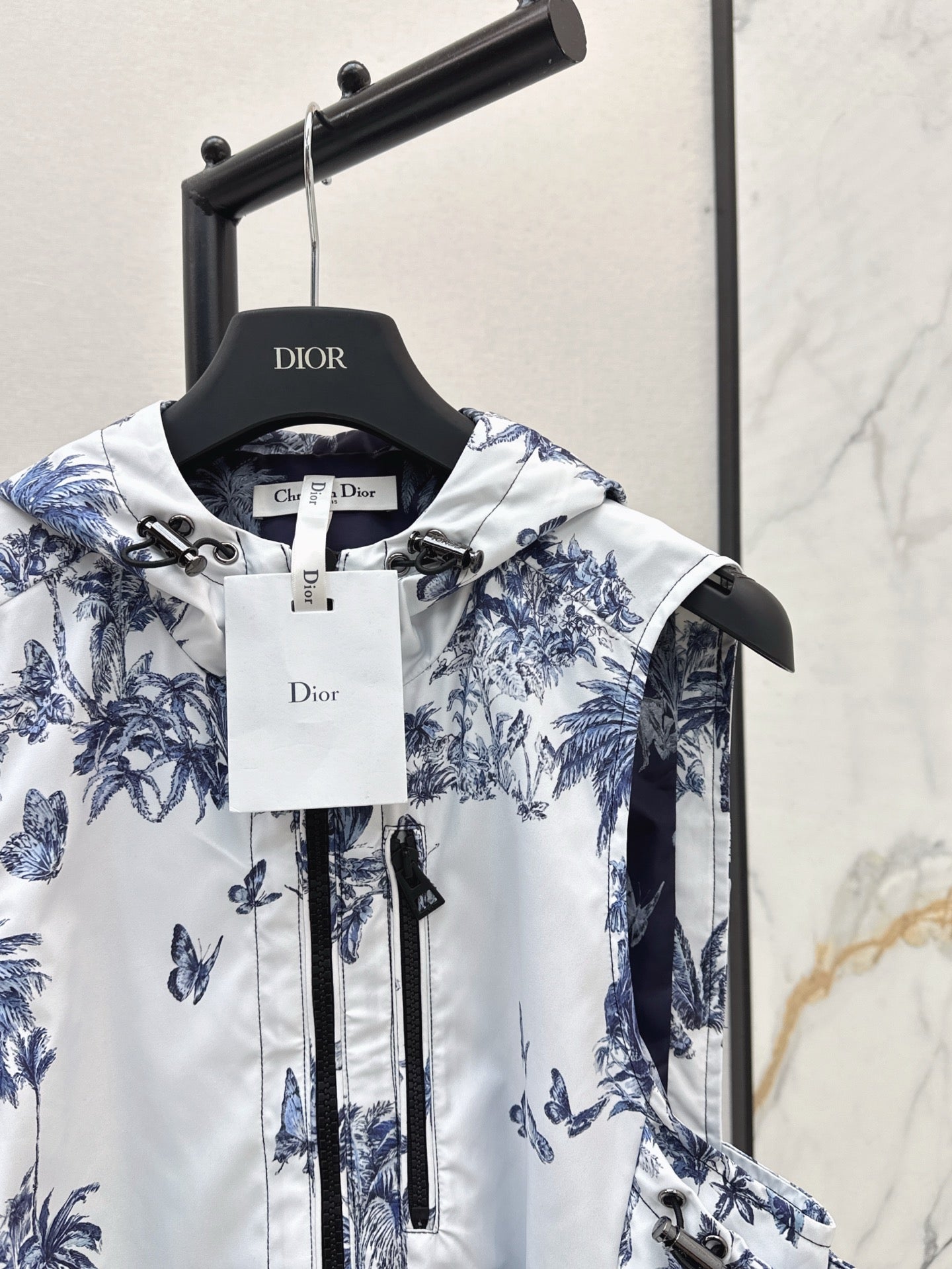 CD 25ss print hooded vest