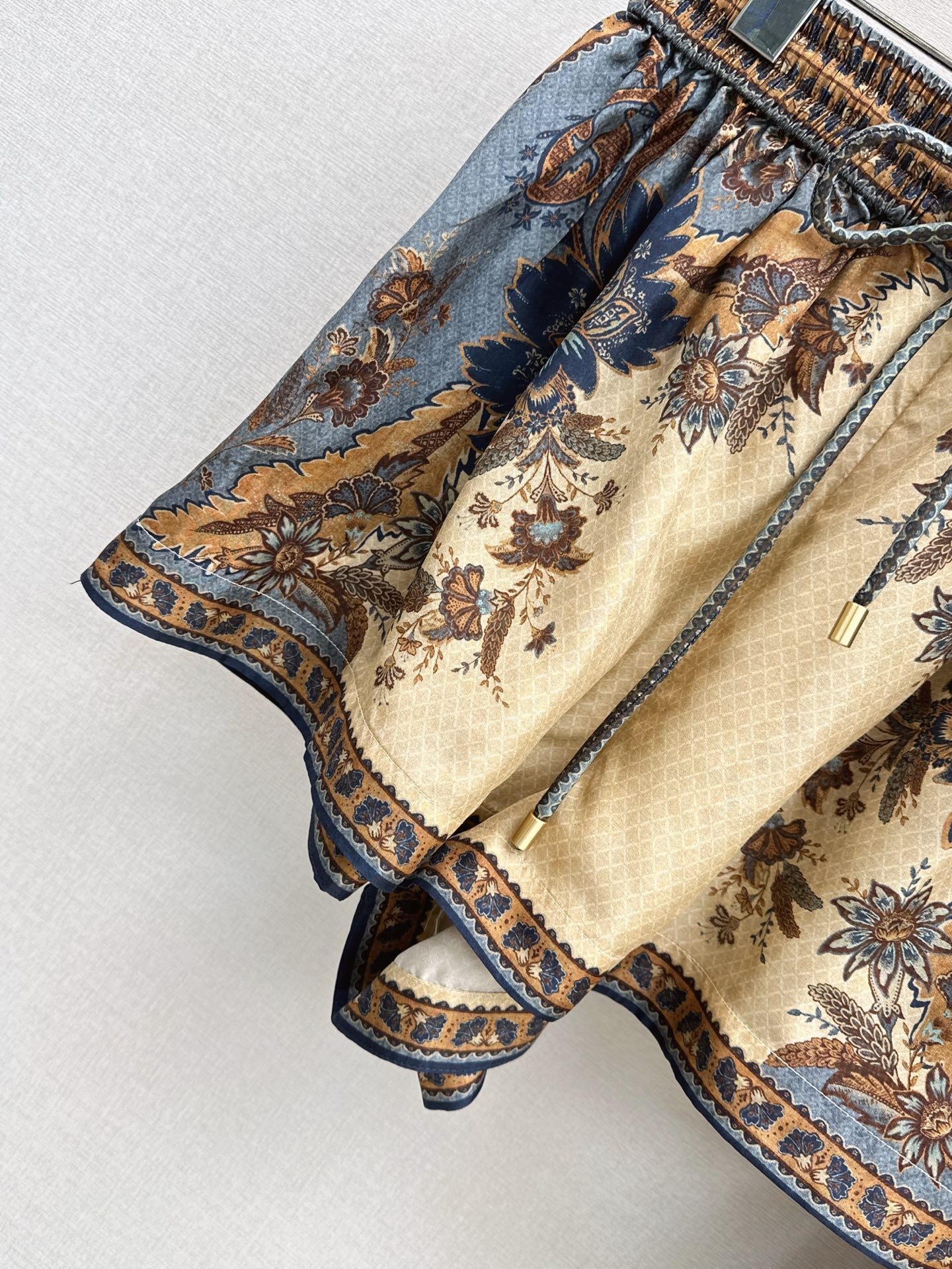 Zim 25ss print silk short