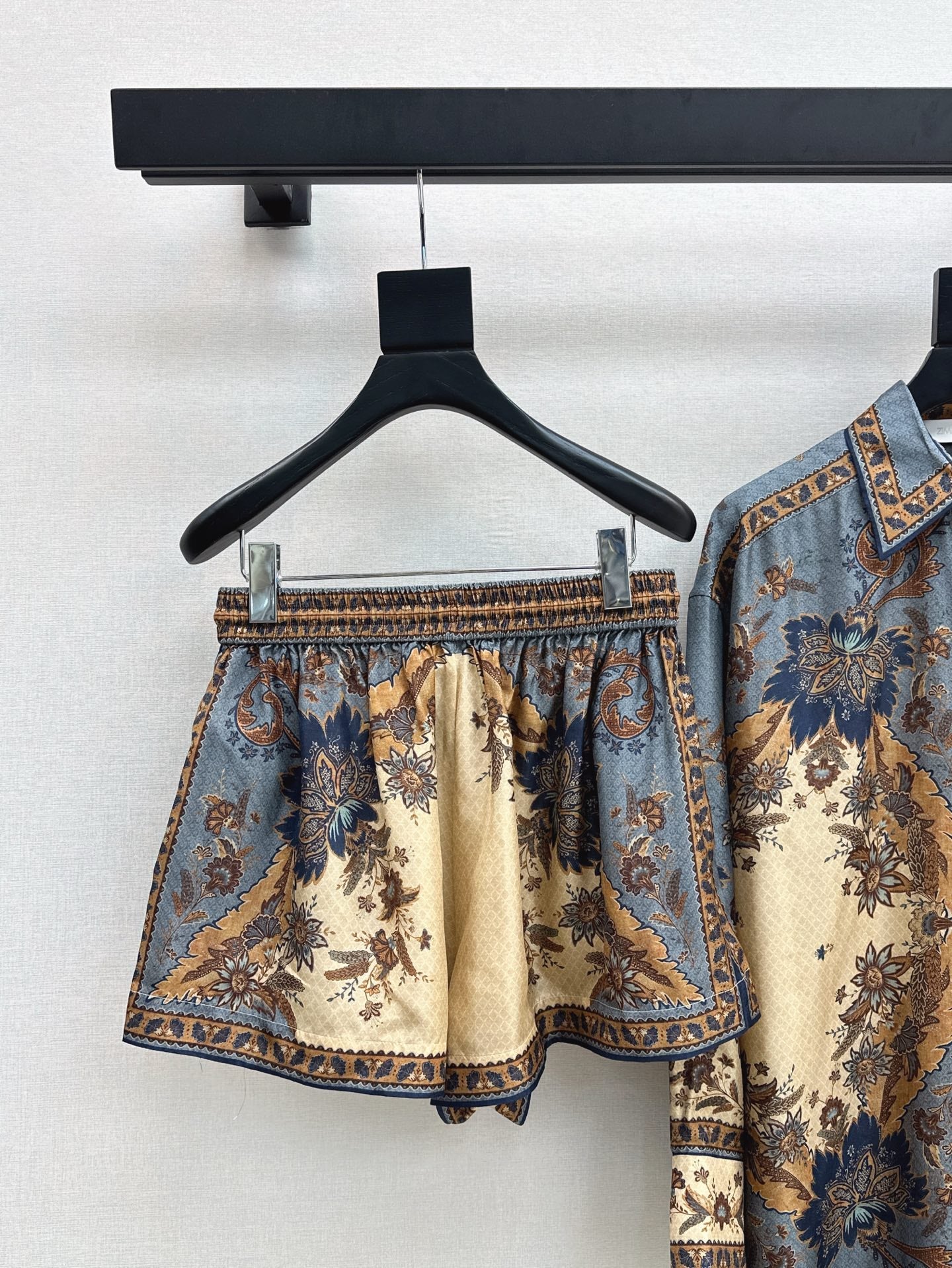 Zim 25ss print silk short
