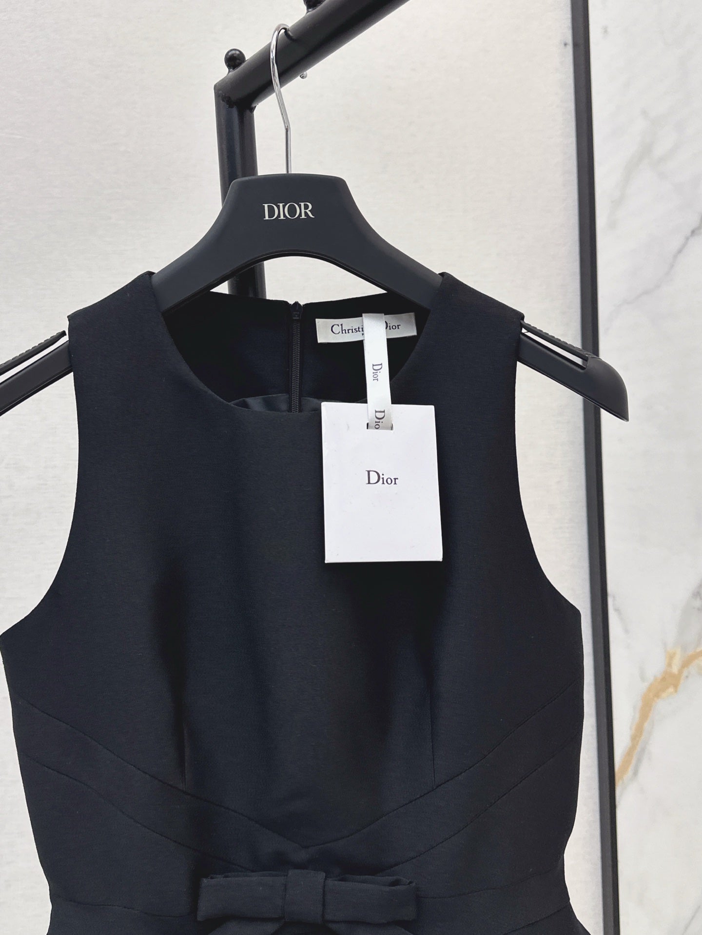 CD 25SS sleeveless dress