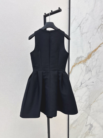 CD 25SS sleeveless dress