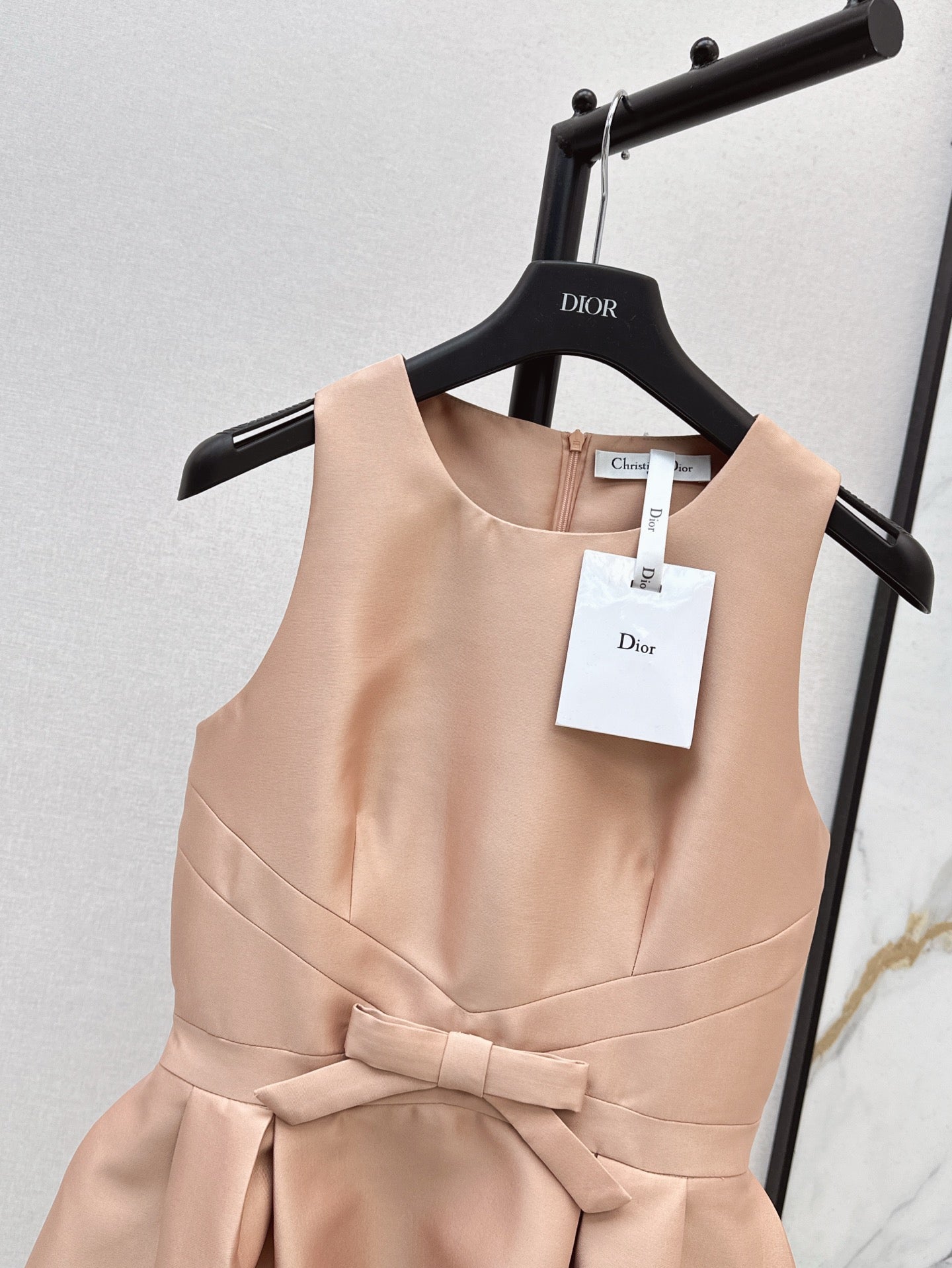 CD 25SS sleeveless dress