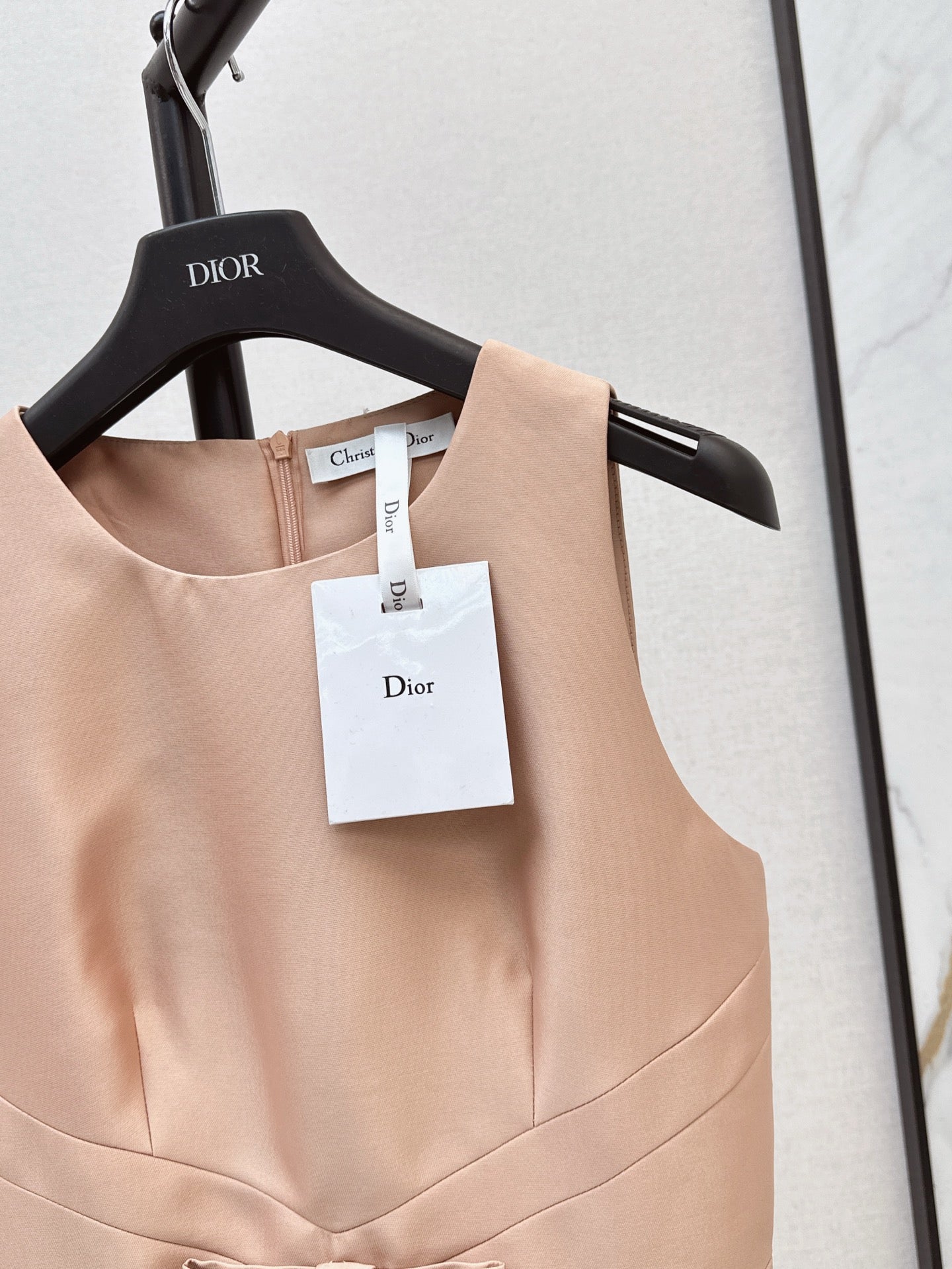 CD 25SS sleeveless dress