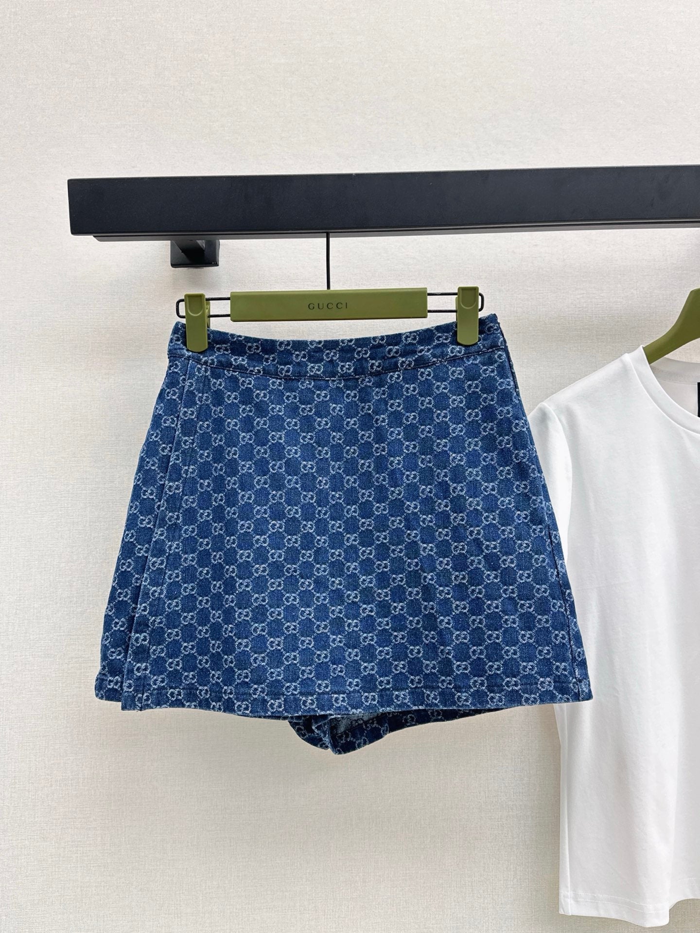 Gu 25ss tee short set