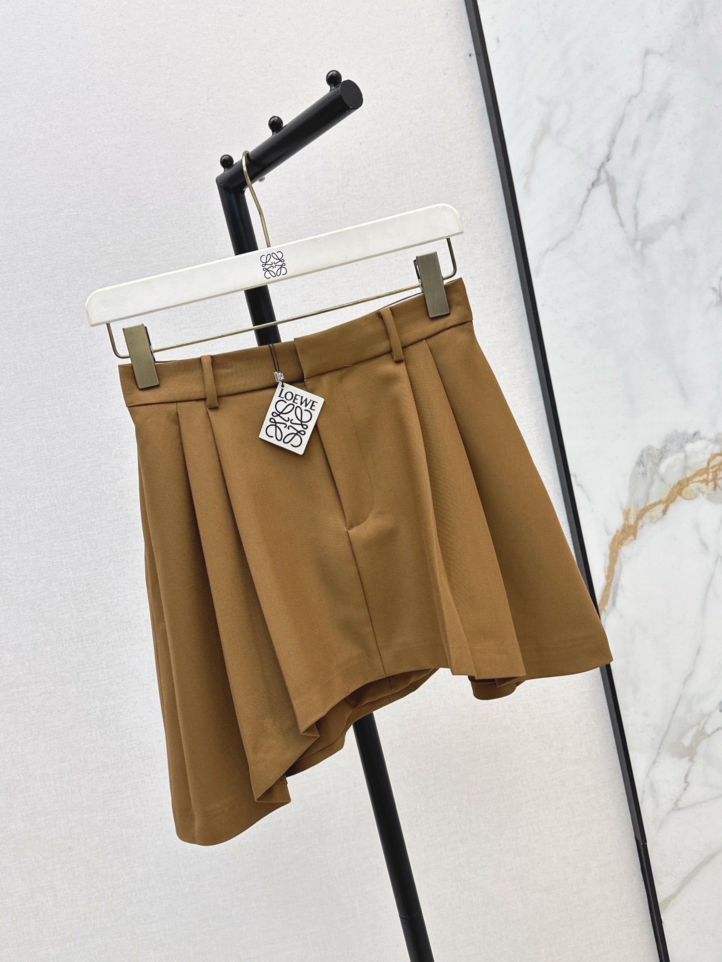 Loe 25ss pleated skirt