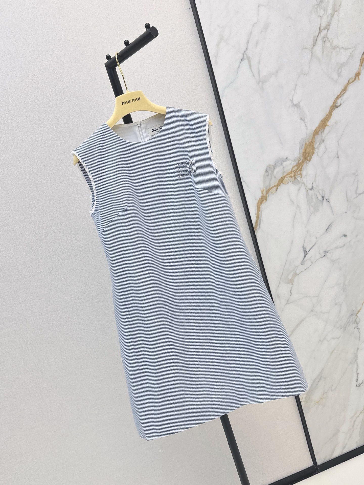 Mi 25ss sleeveless dress