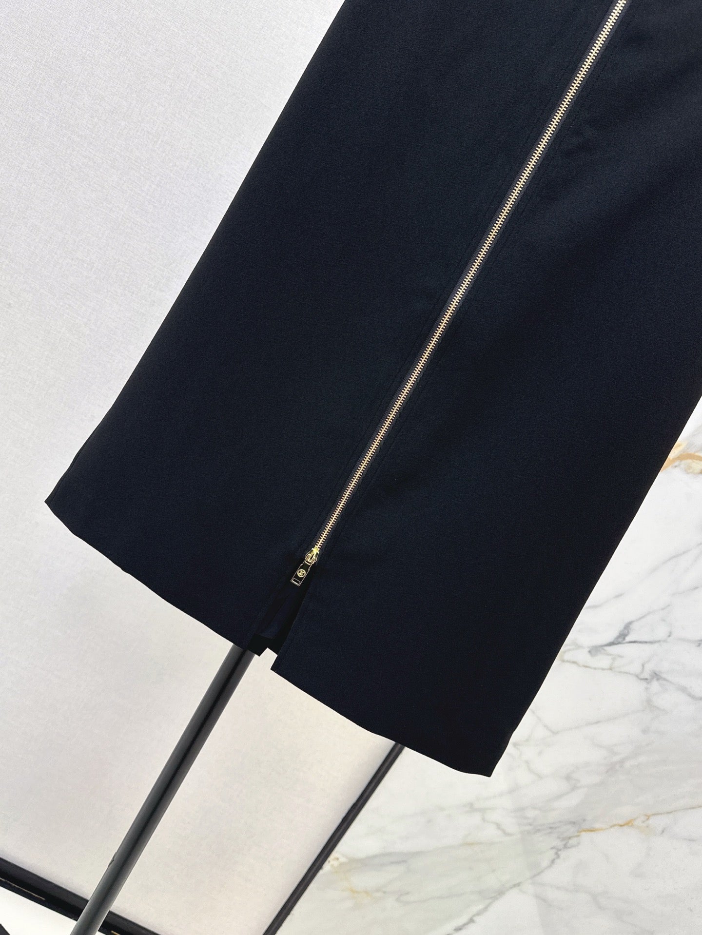 Louis 25ss zipper skirt