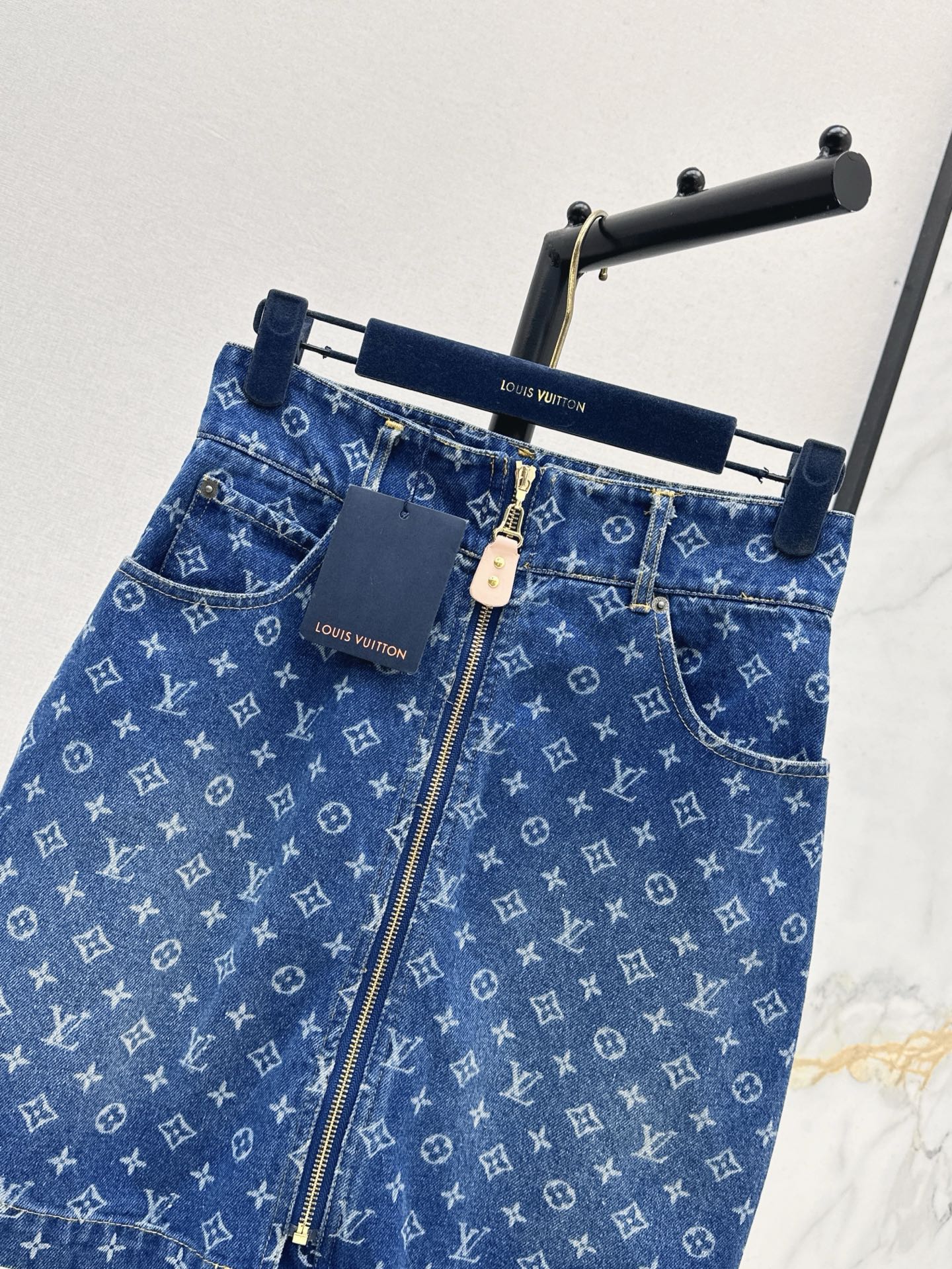 Louis 25ss denim skirt