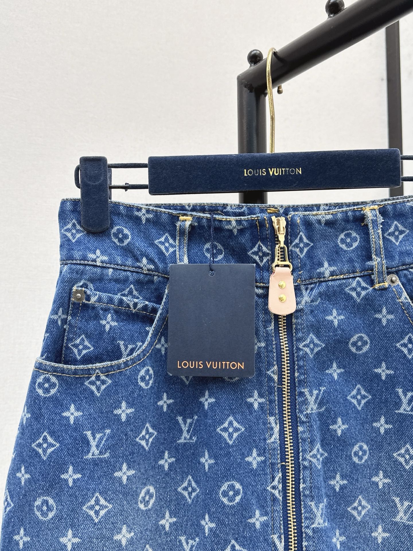 Louis 25ss denim skirt