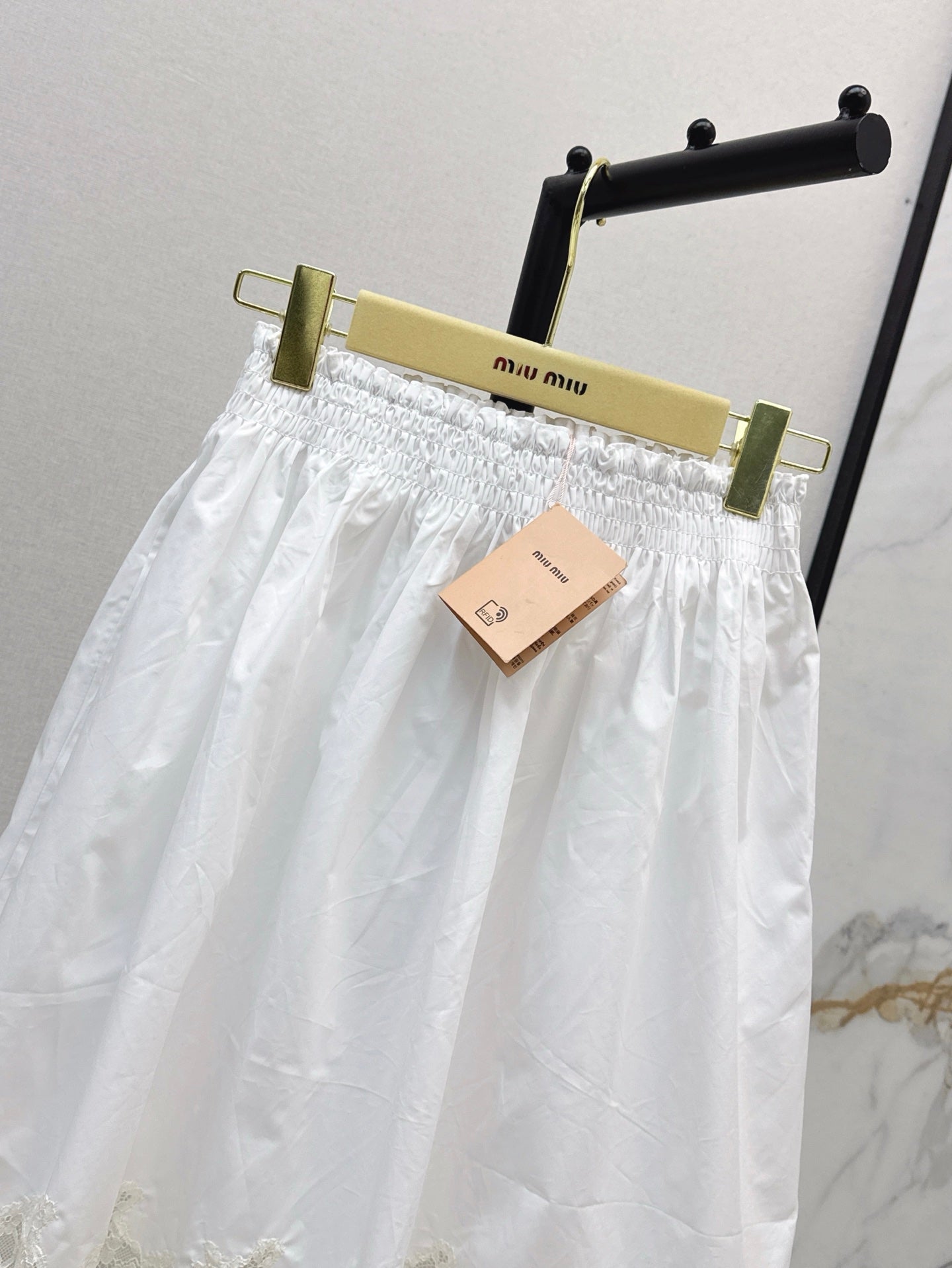 Miu 25ss lace skirt