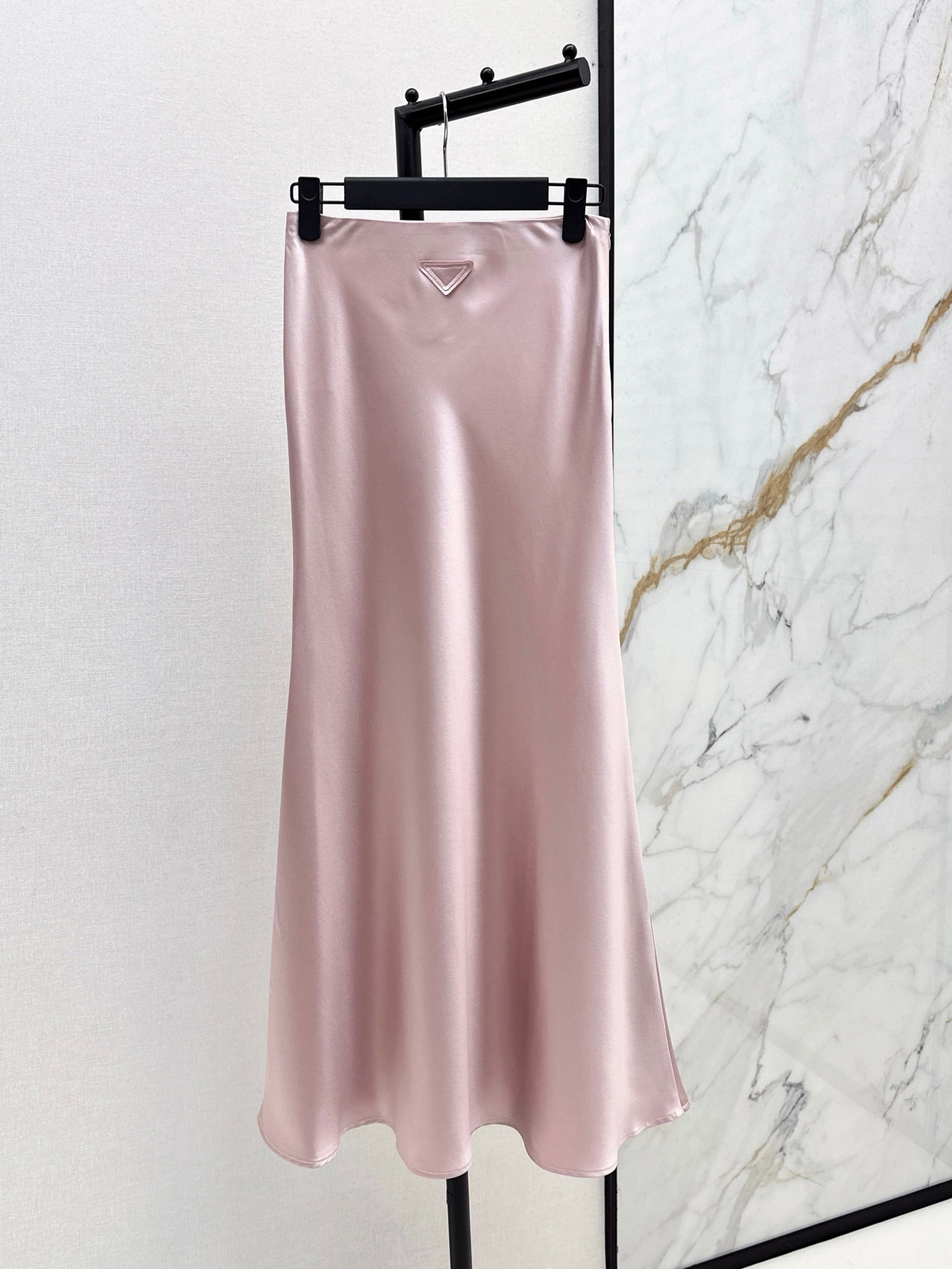 Pra 25ss satin skirt