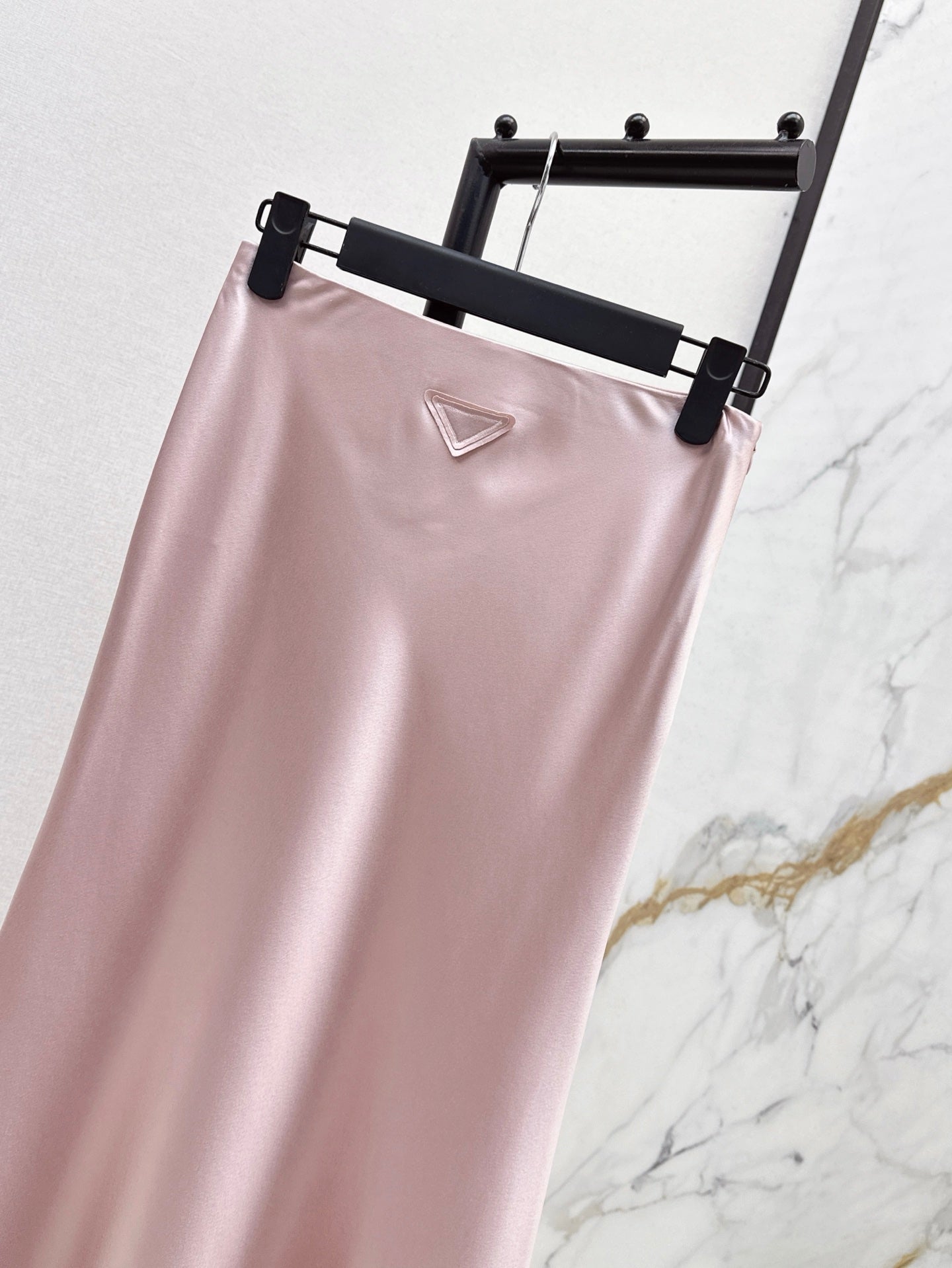 Pra 25ss satin skirt