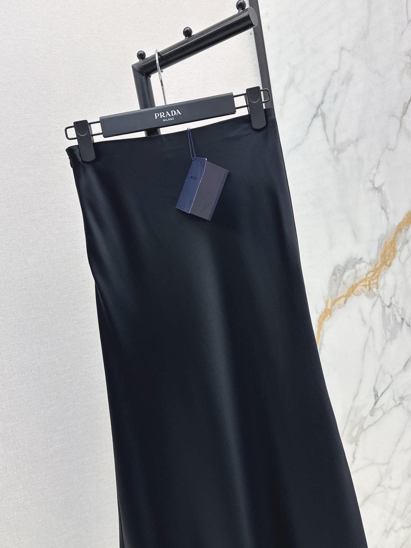 Pra 25ss satin skirt