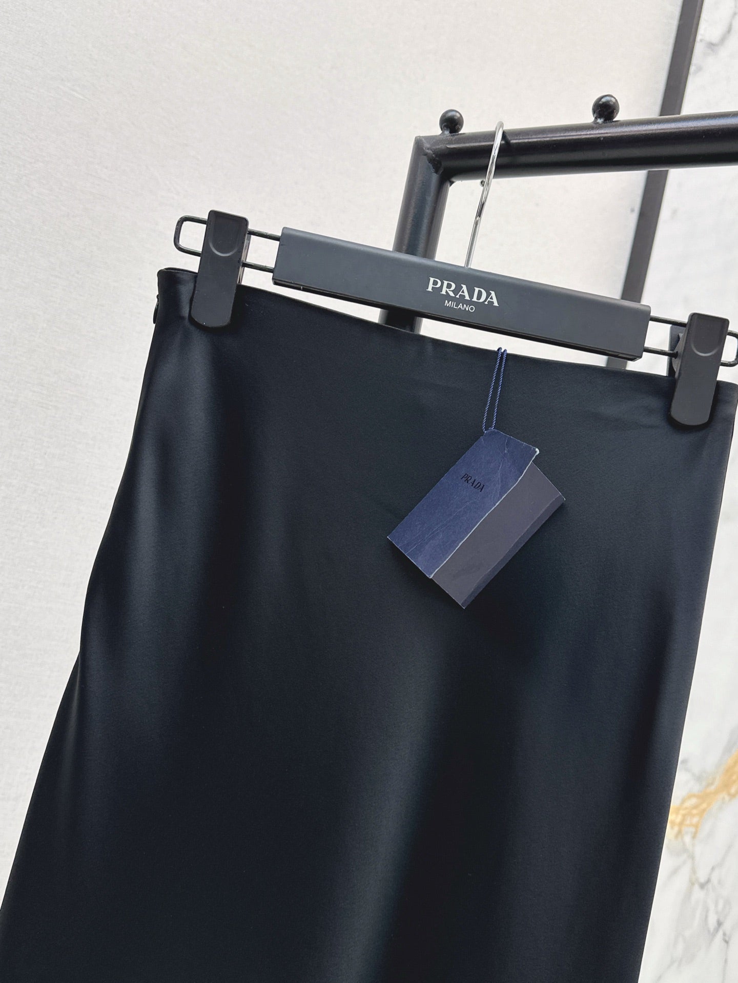 Pra 25ss satin skirt