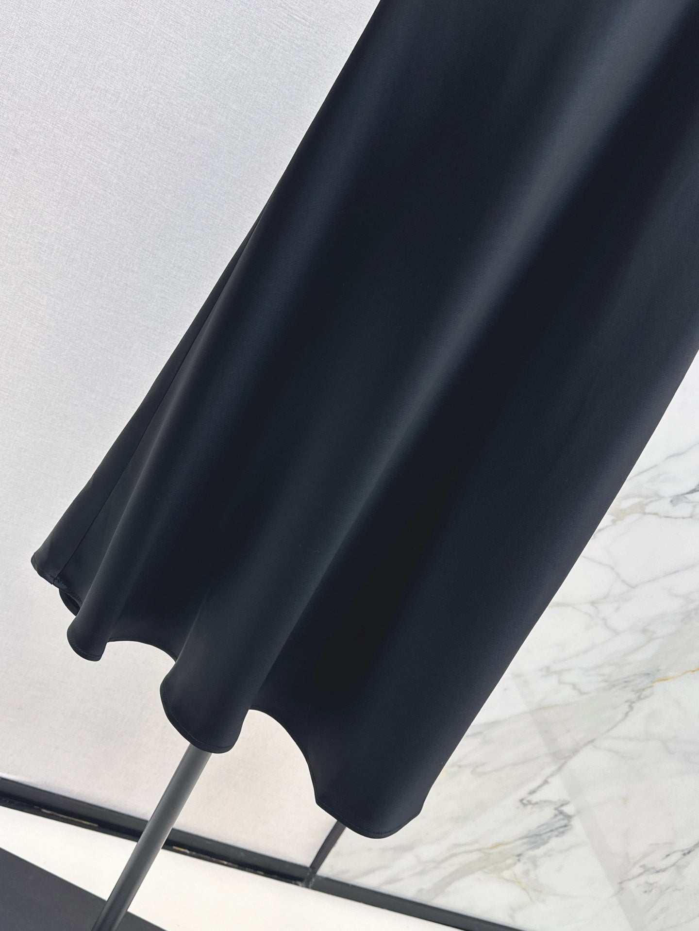 Pra 25ss satin skirt
