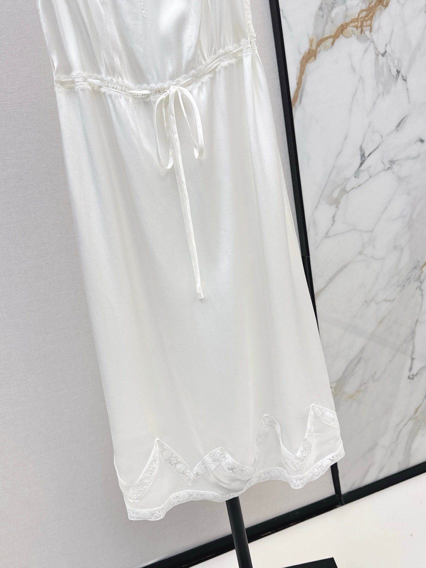 Pra 25ss satin lace dress