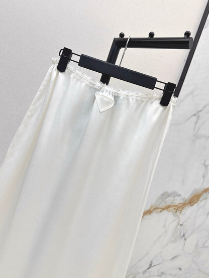 Pra 25ss satin lace skirt