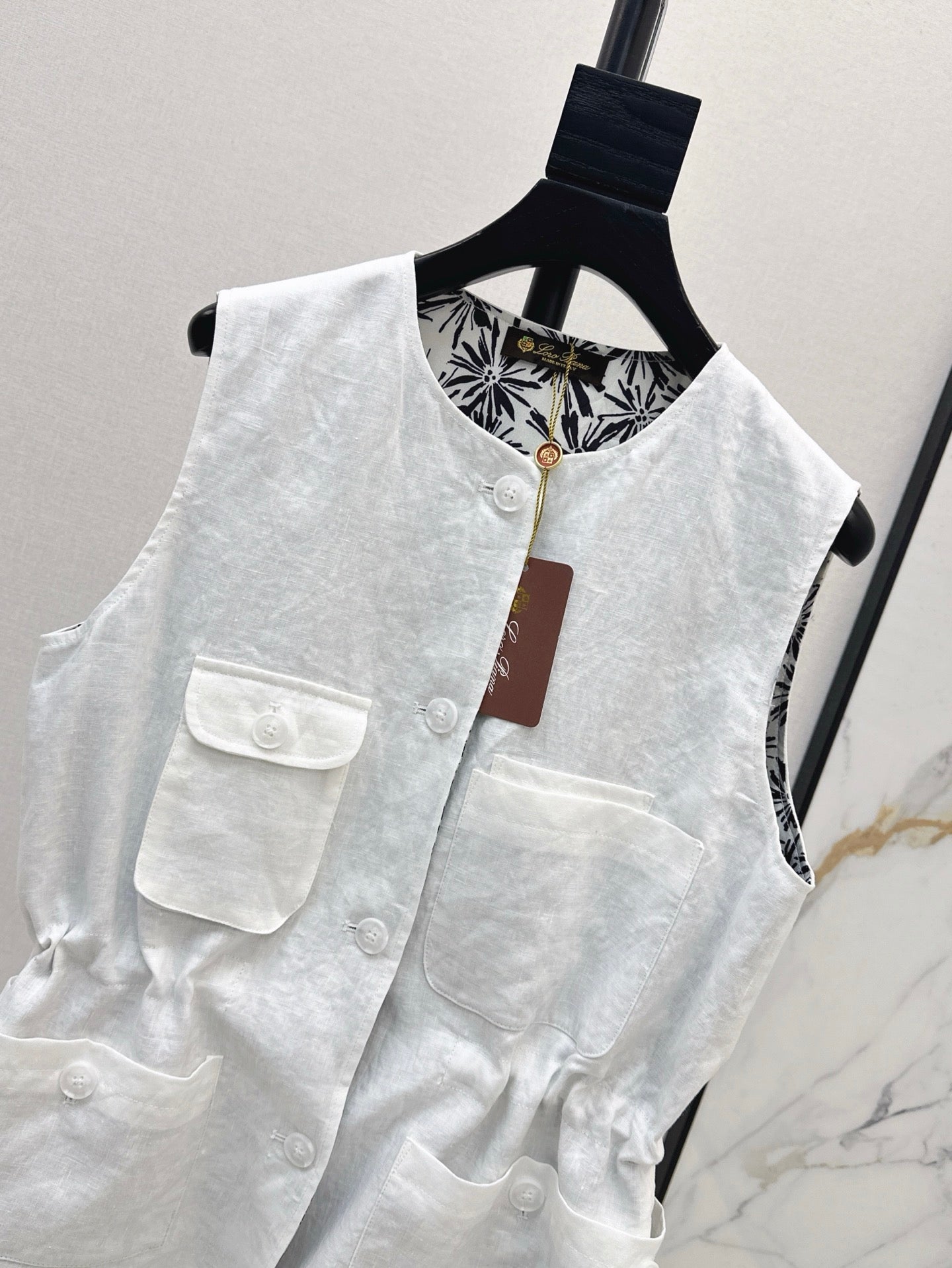 Loro 25ss linen vest
