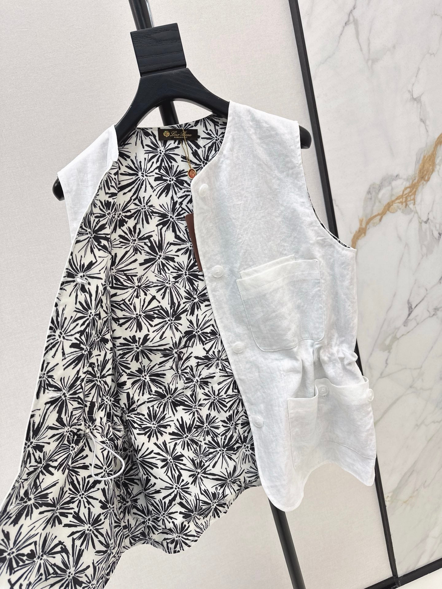 Loro 25ss linen vest