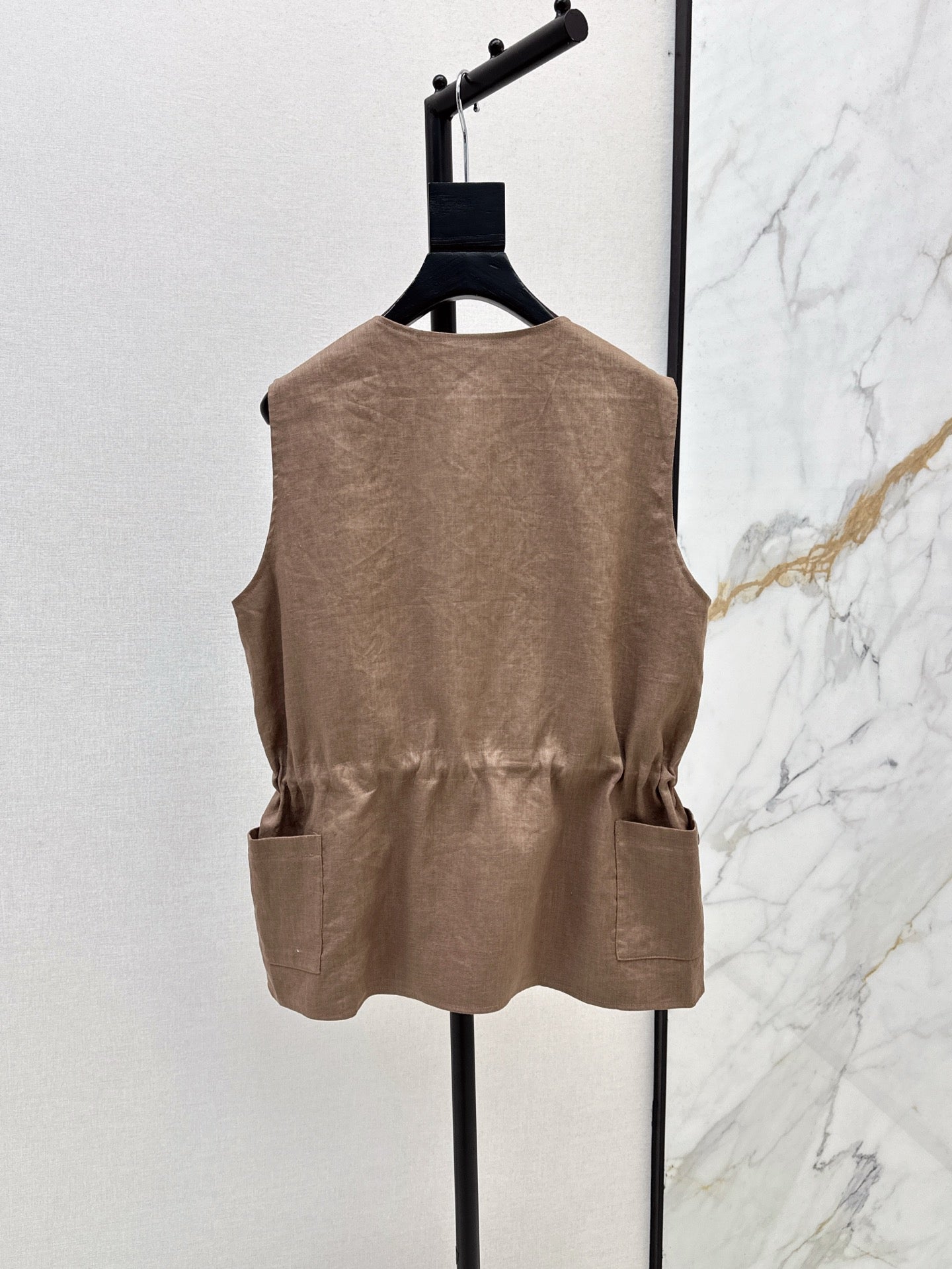 Loro 25ss linen vest