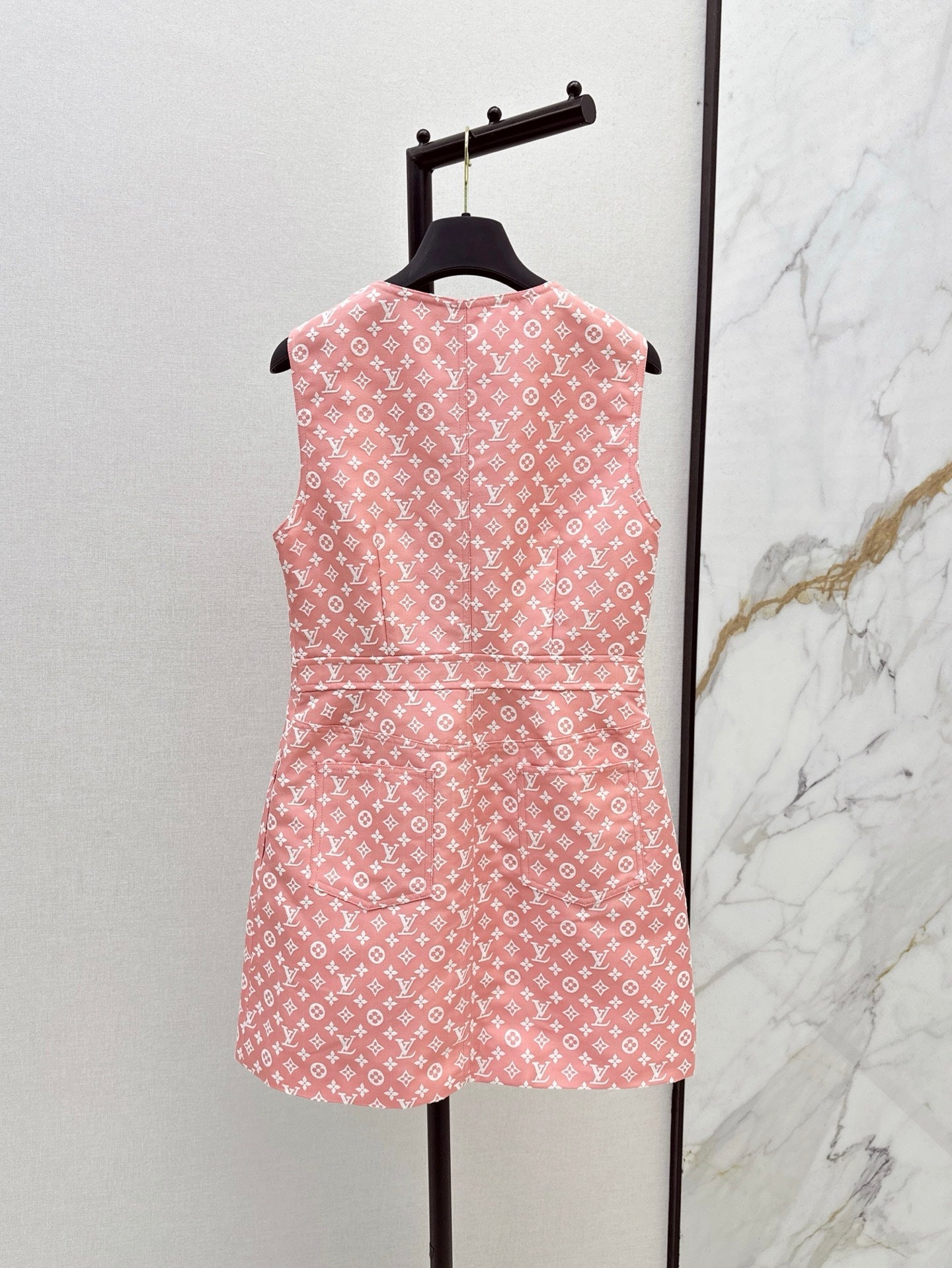 Lou 25ss sleeveless dress