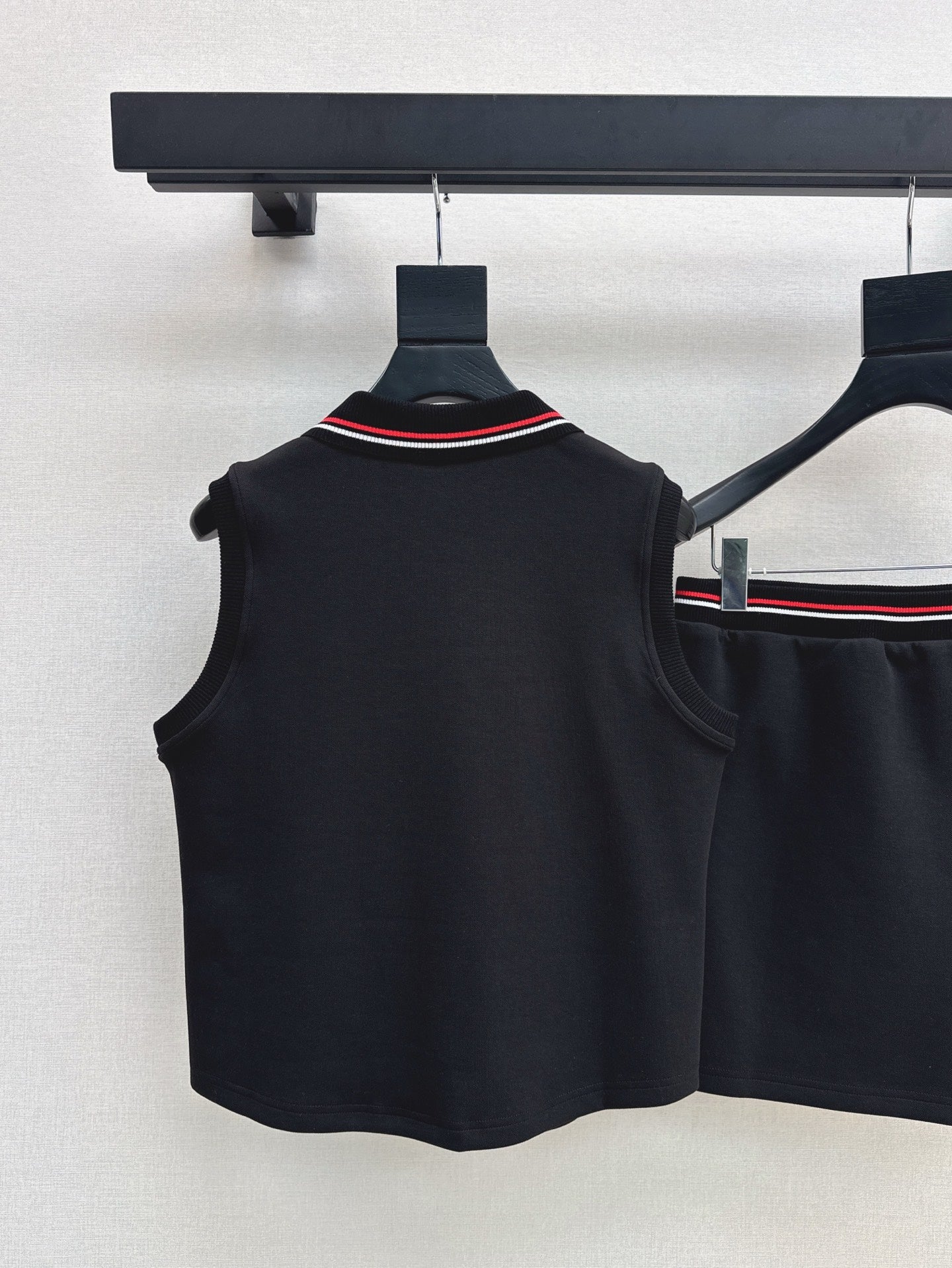 Thom 25ss vest skirt set