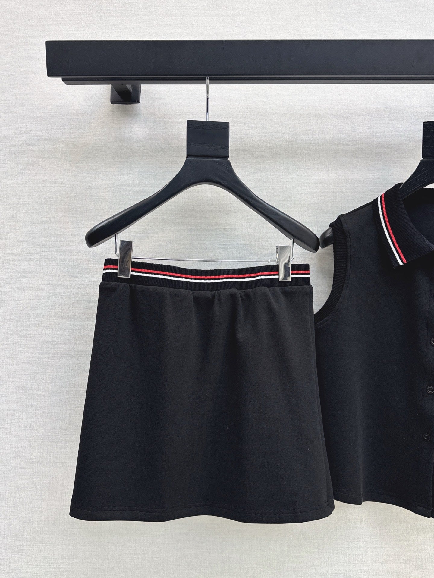 Thom 25ss vest skirt set
