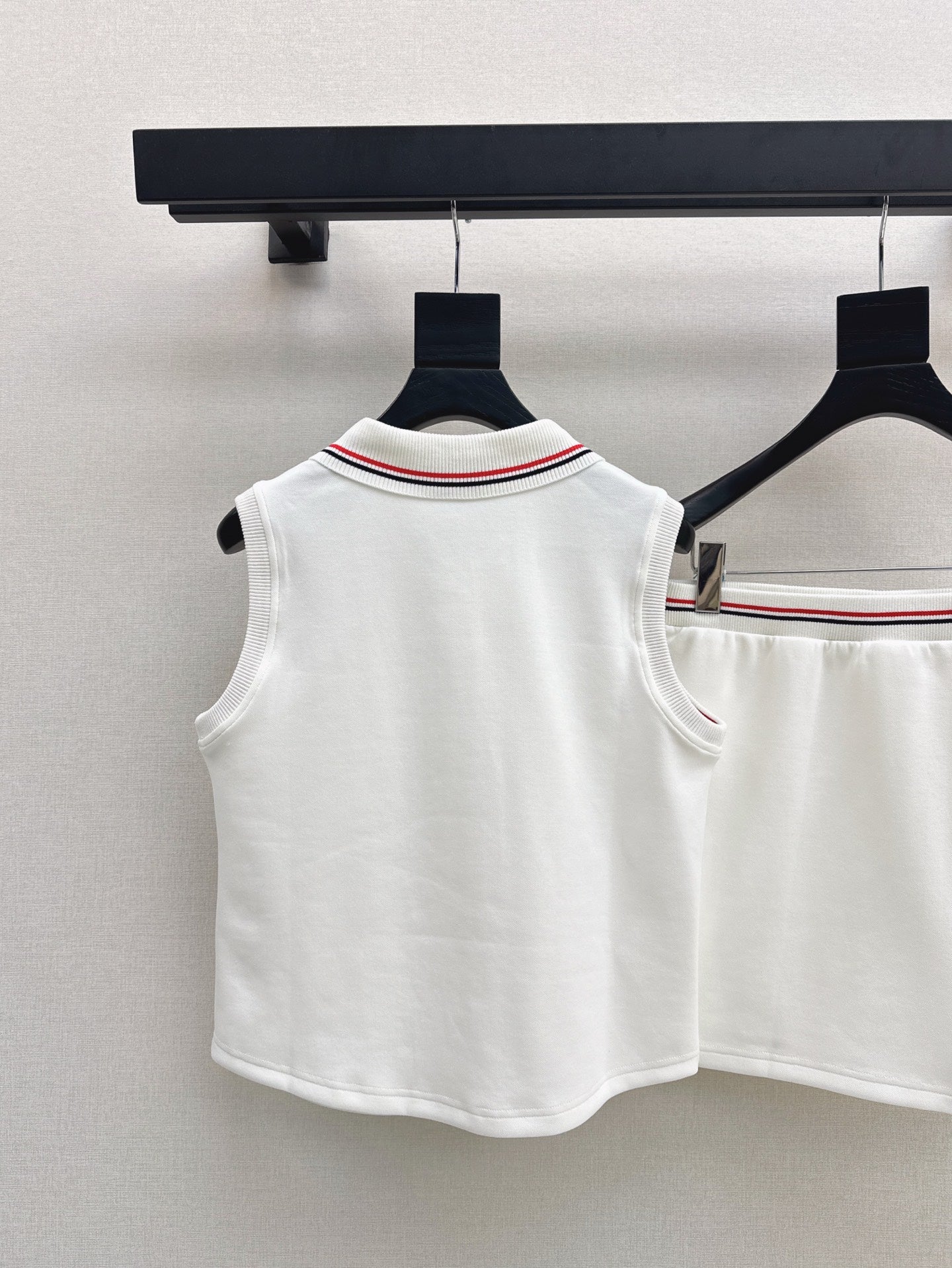 Thom 25ss vest skirt set