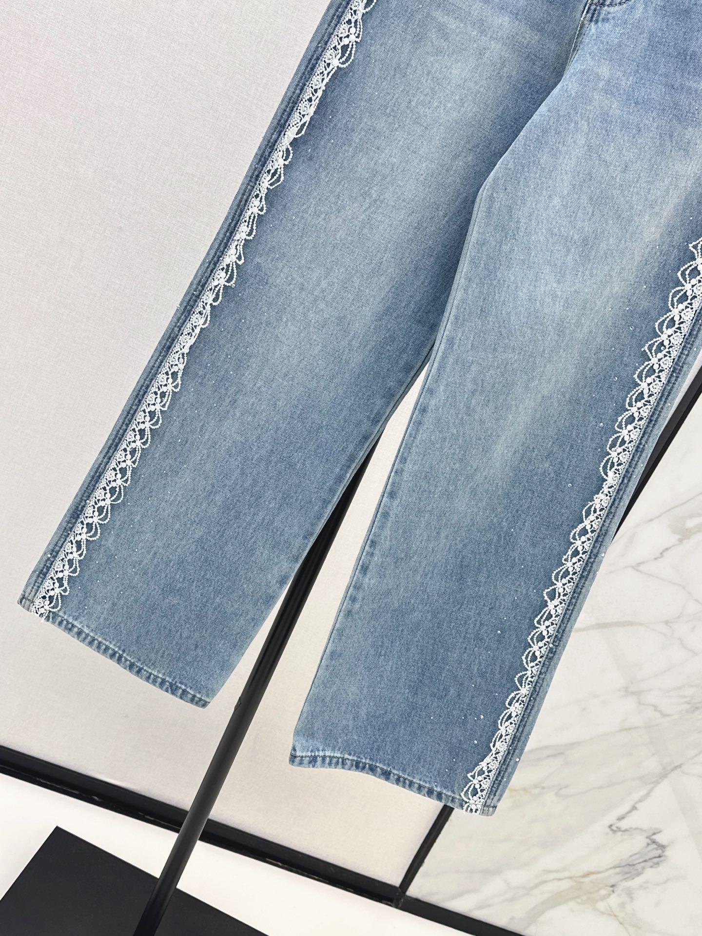 Miu 25ss lace jeans