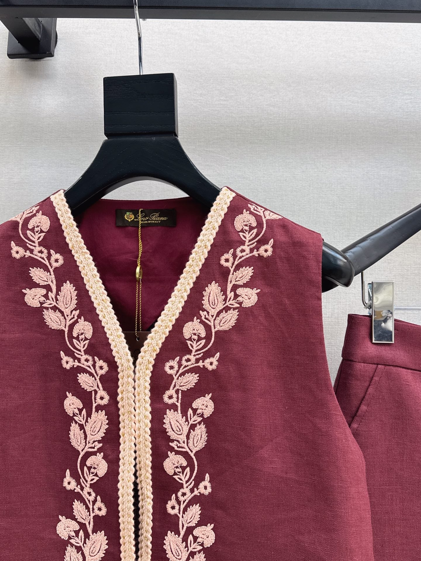 Loro 25ss linen embroidered suit
